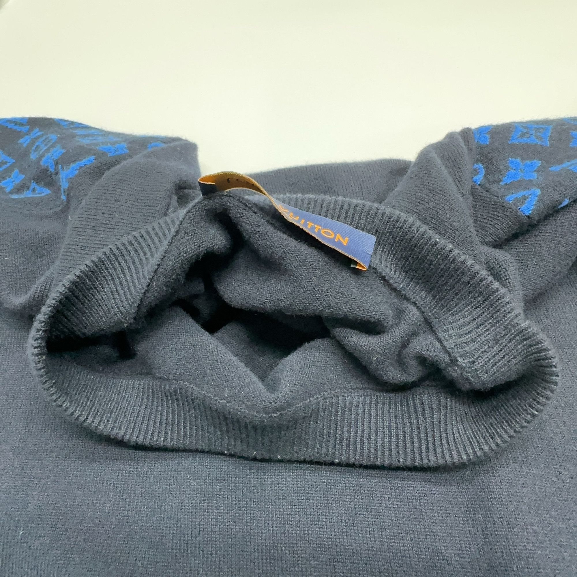 Louis Vuitton Louis Vuitton Monogram Sleeve Sweater M Size US M / EU 48-50 / 2 - 5 Thumbnail