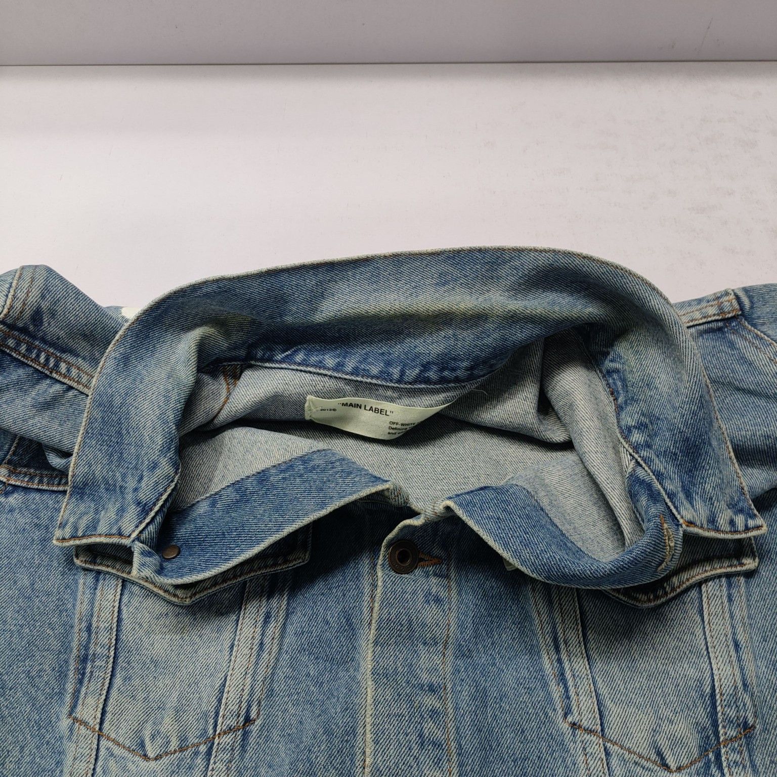 Off-White Off-White White Graphic Denim Jacket Size L Size US L / EU 52-54 / 3 - 10 Thumbnail