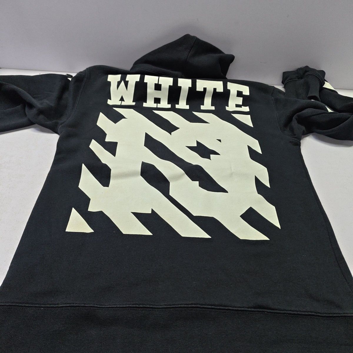 Off-White Off-White Graphic Print Hoodie Size S Size US S / EU 44-46 / 1 - 17 Thumbnail