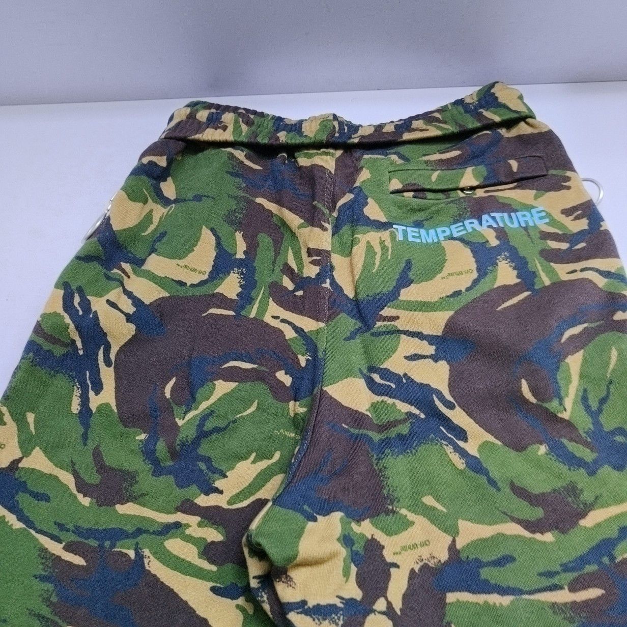 Off-White OFF-WHITE Camo Temperature Sweatpants Size XS Size US 28 / EU 44 - 6 Thumbnail