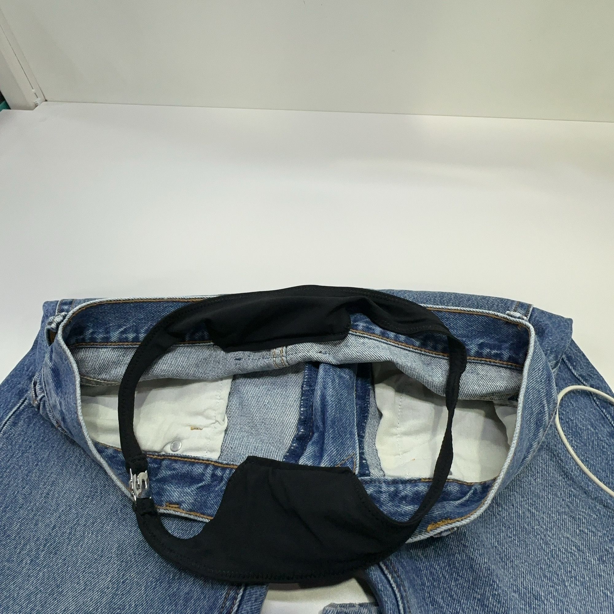 Alexander Wang Alexander Wang Thong Detail Jeans Size 26 Size 26" / US 2 / IT 38 - 6 Thumbnail