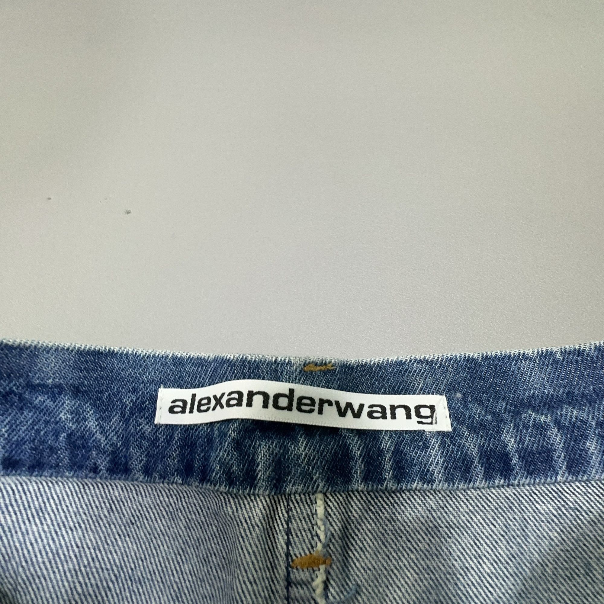 Alexander Wang Alexander Wang Washed Jeans Size 25 Size 25" / US 0 / IT 36 - 3 Thumbnail