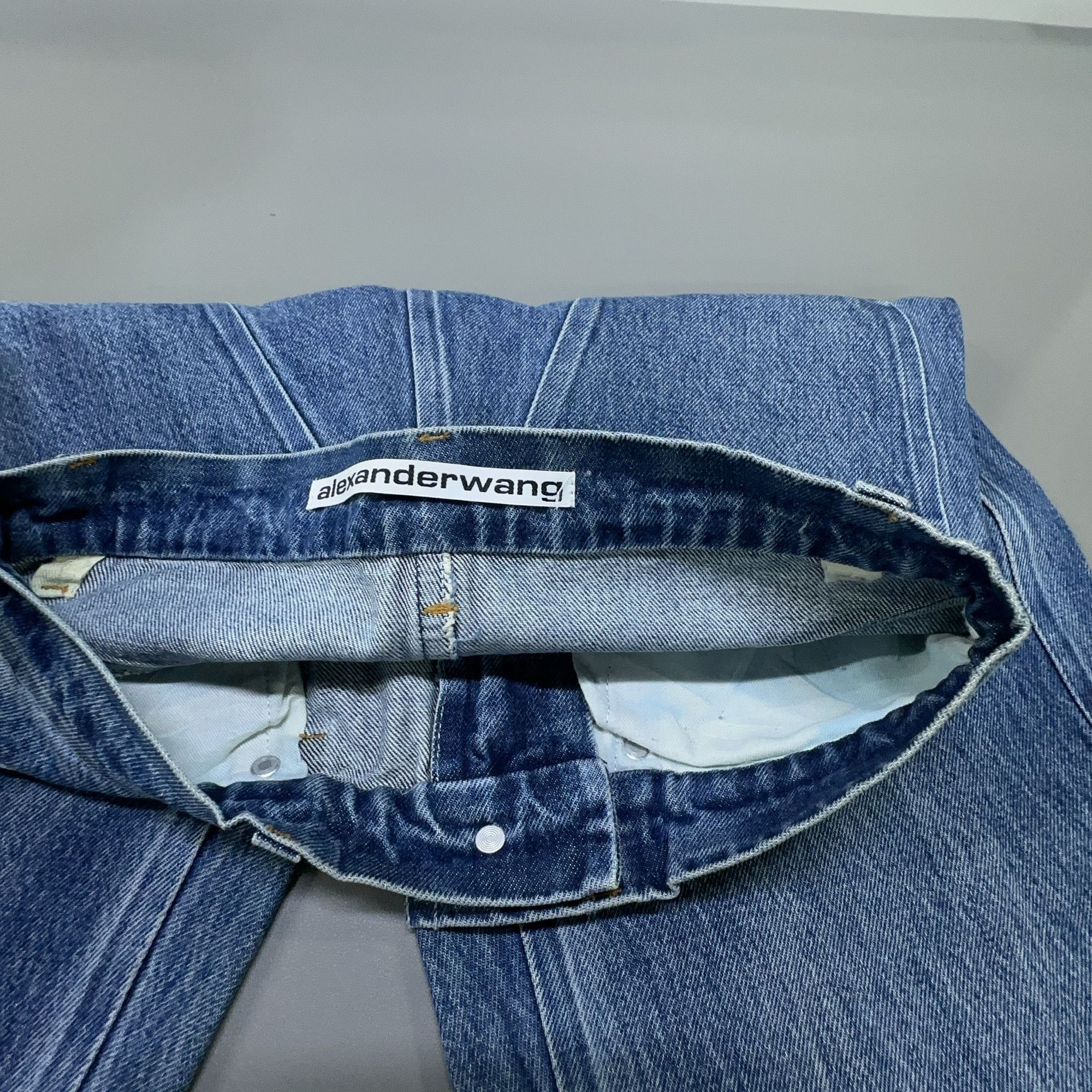 Alexander Wang Alexander Wang Washed Jeans Size 25 Size 25" / US 0 / IT 36 - 7 Thumbnail