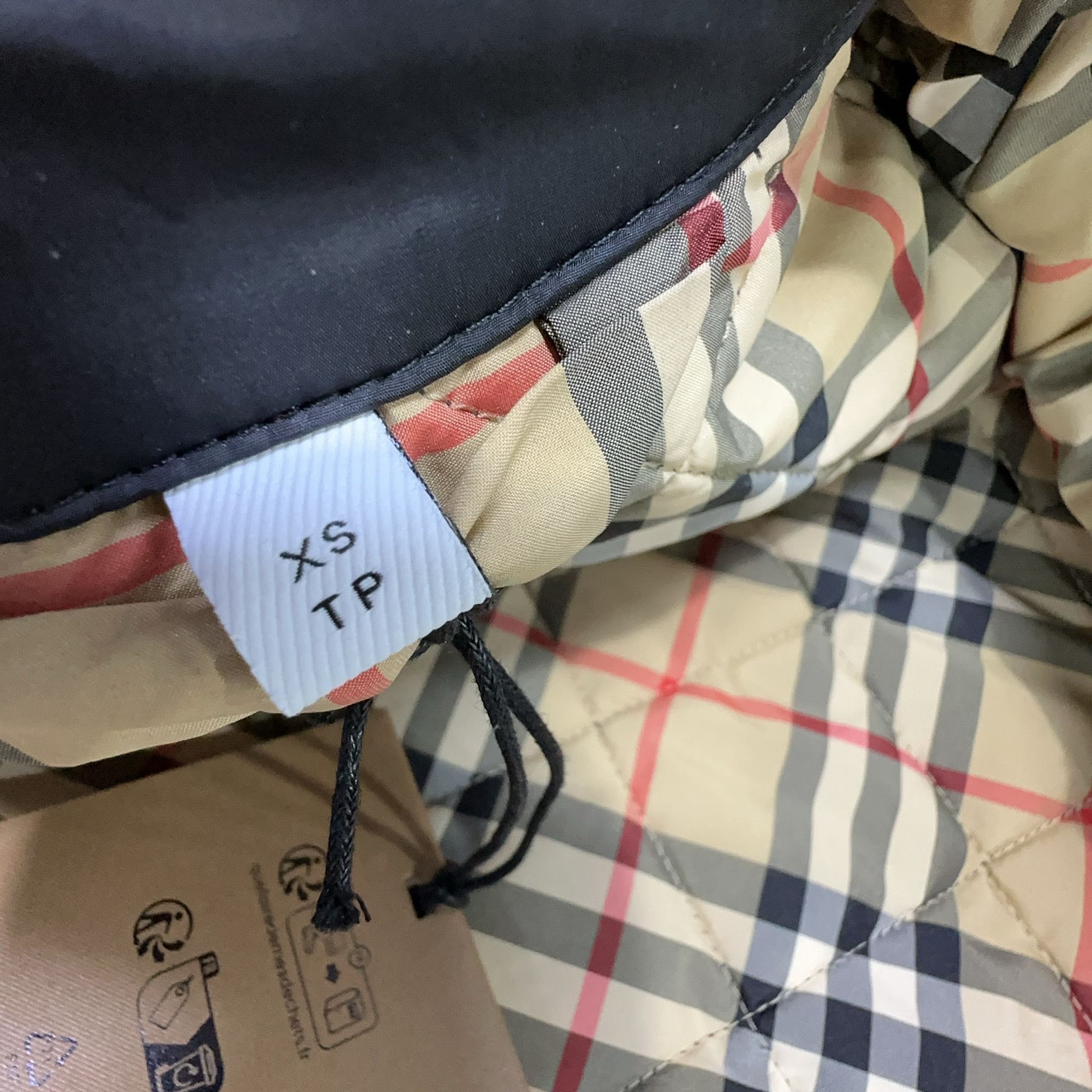 Burberry Burberry Check Lined Quilted Jacket Size XS Size XS / US 0-2 / IT 36-38 - 3 Thumbnail