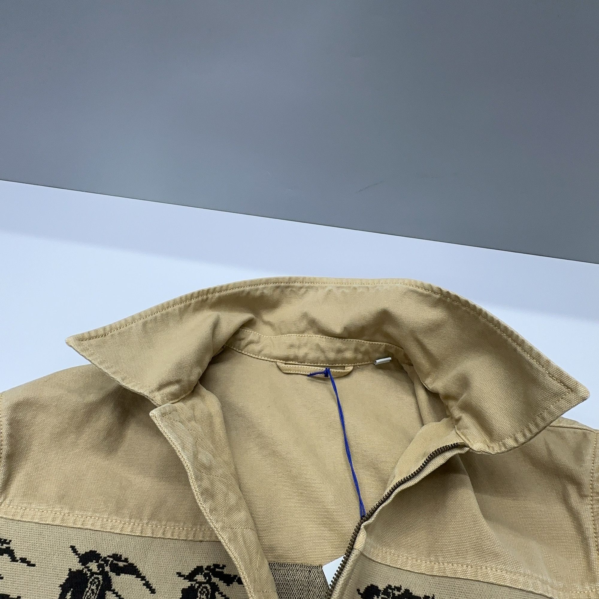 Burberry Burberry Equestrian Knight Print Zip Jacket Size 48 Size US M / EU 48-50 / 2 - 7 Thumbnail