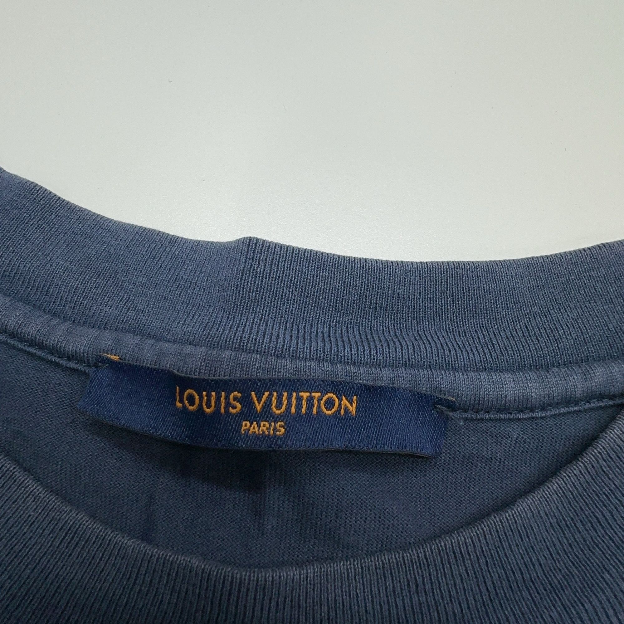 Louis Vuitton Louis Vuitton Dot Logo T-Shirt Size M Size US M / EU 48-50 / 2 - 4 Thumbnail