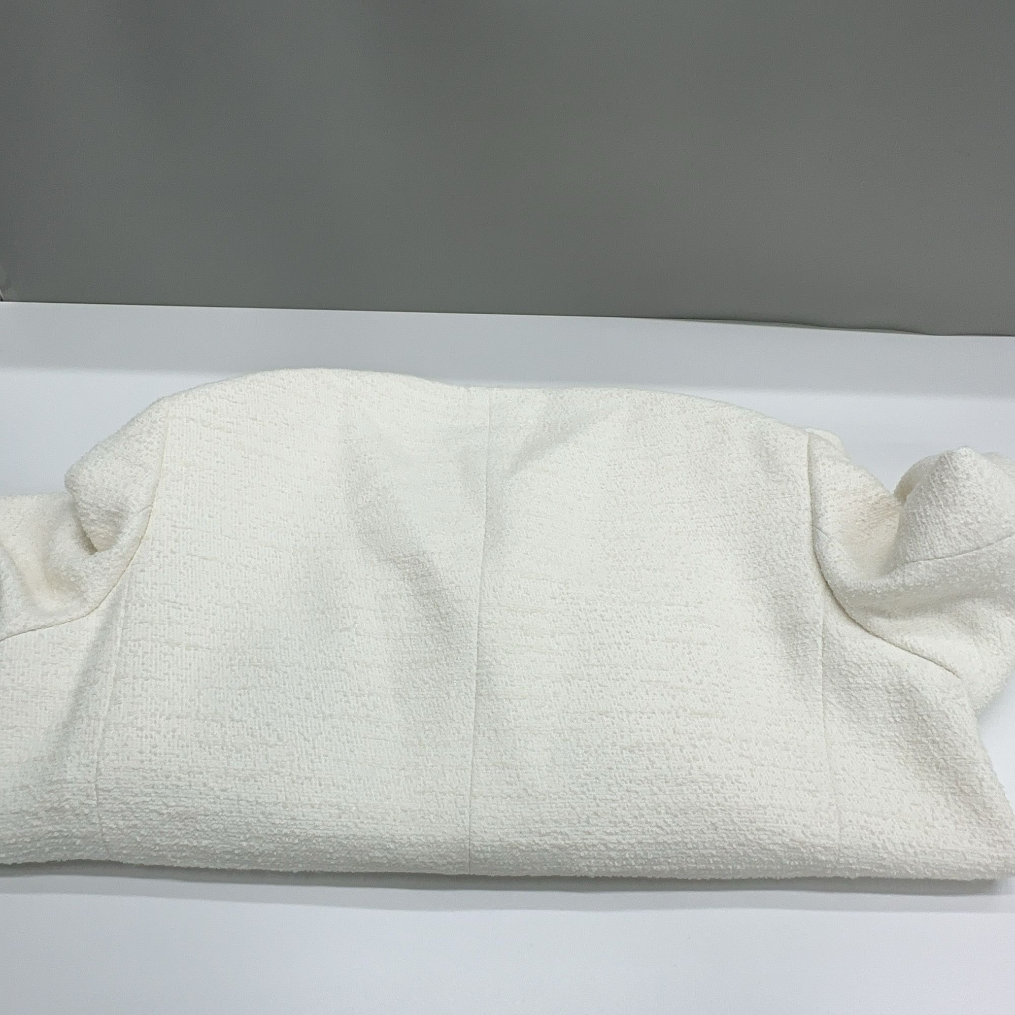 Louis Vuitton Louis Vuitton White Tweed Jacket Size M Size US M / EU 48-50 / 2 - 12 Thumbnail