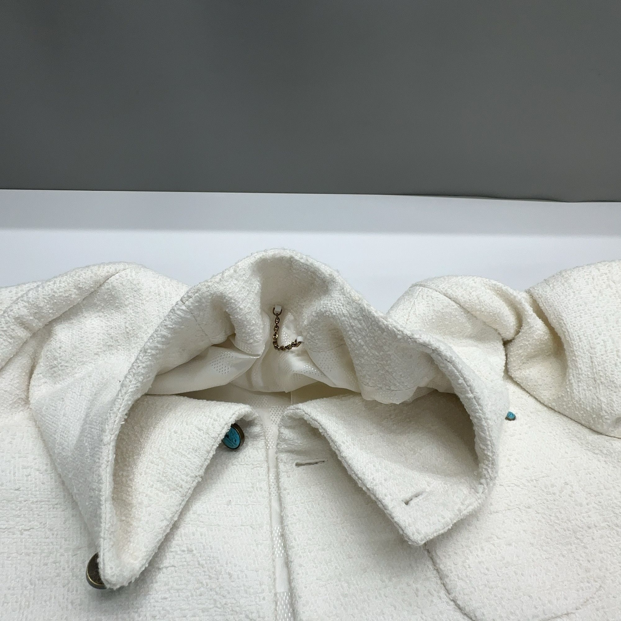 Louis Vuitton Louis Vuitton White Tweed Jacket Size M Size US M / EU 48-50 / 2 - 5 Thumbnail