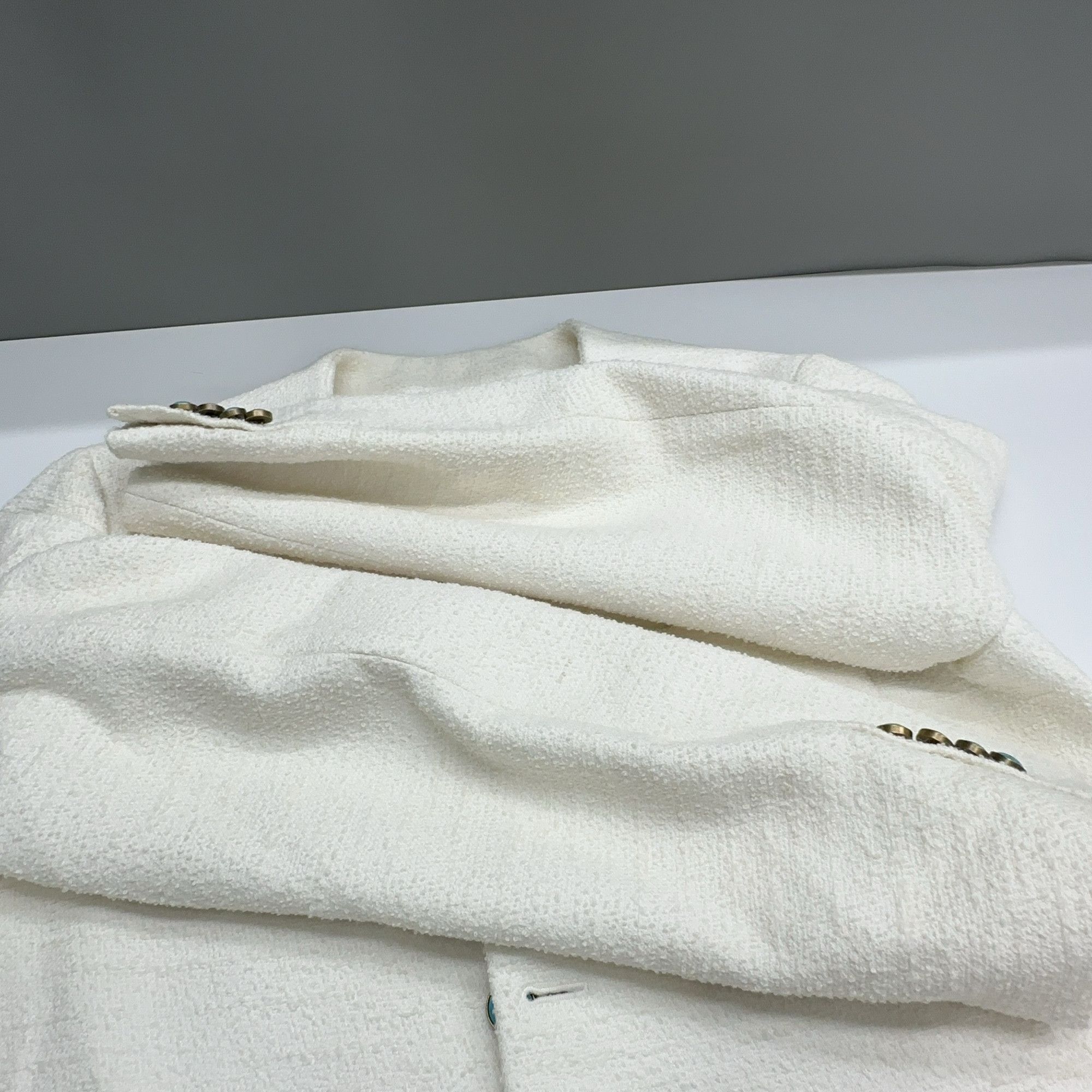 Louis Vuitton Louis Vuitton White Tweed Jacket Size M Size US M / EU 48-50 / 2 - 9 Thumbnail