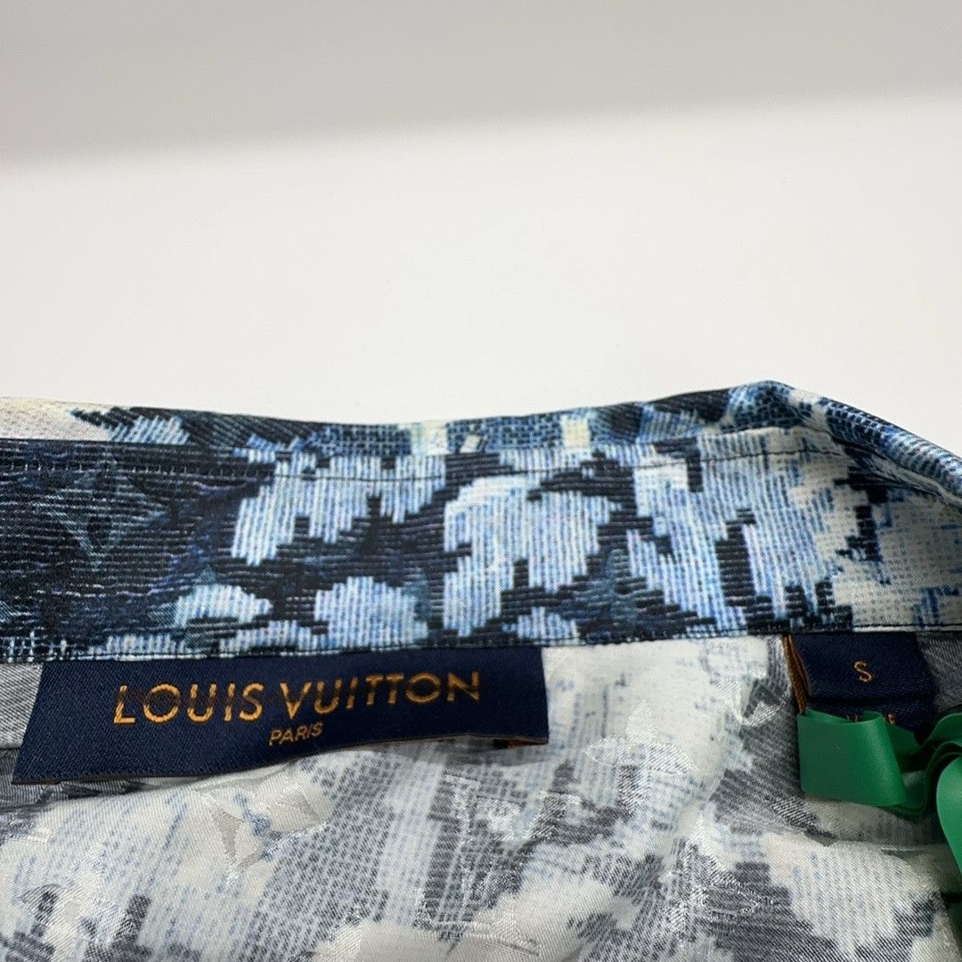 Louis Vuitton Louis Vuitton Tapestry Print Button Up Shirt Size S Size US S / EU 44-46 / 1 - 3 Thumbnail