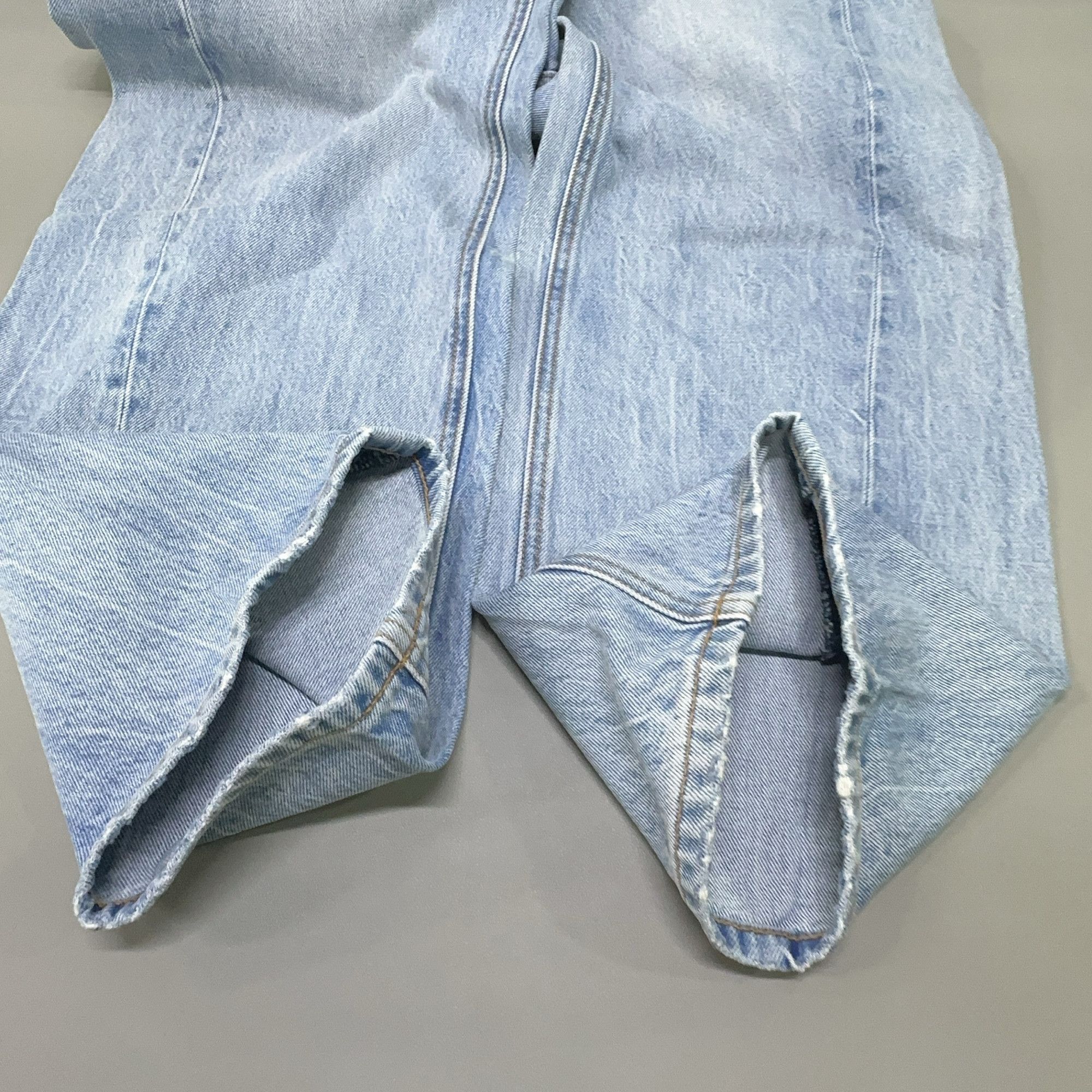 Alexander Wang Alexander Wang Light Wash Jeans Size 25 Size 25" / US 0 / IT 36 - 9 Thumbnail