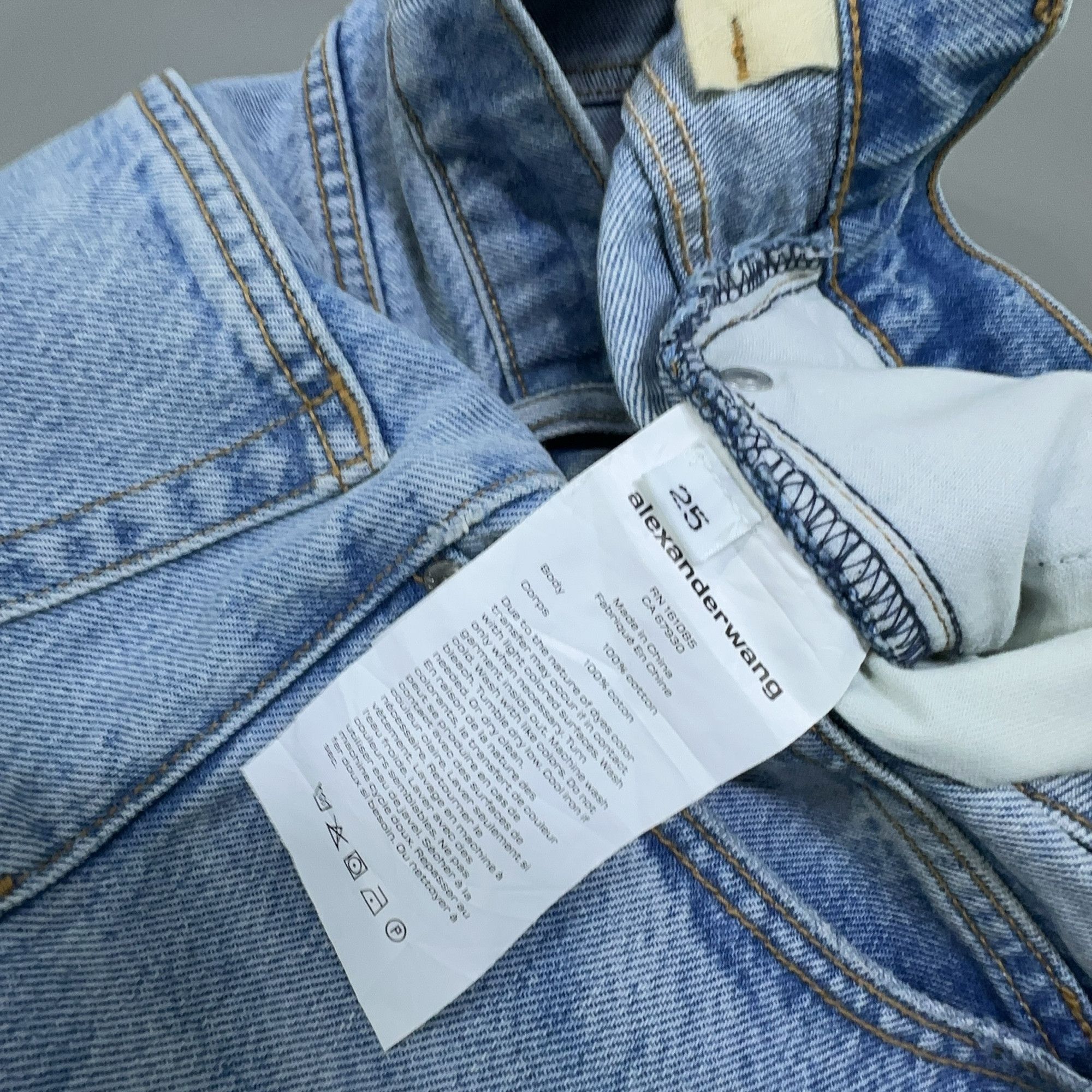 Alexander Wang Alexander Wang Light Wash Jeans Size 25 Size 25" / US 0 / IT 36 - 4 Thumbnail