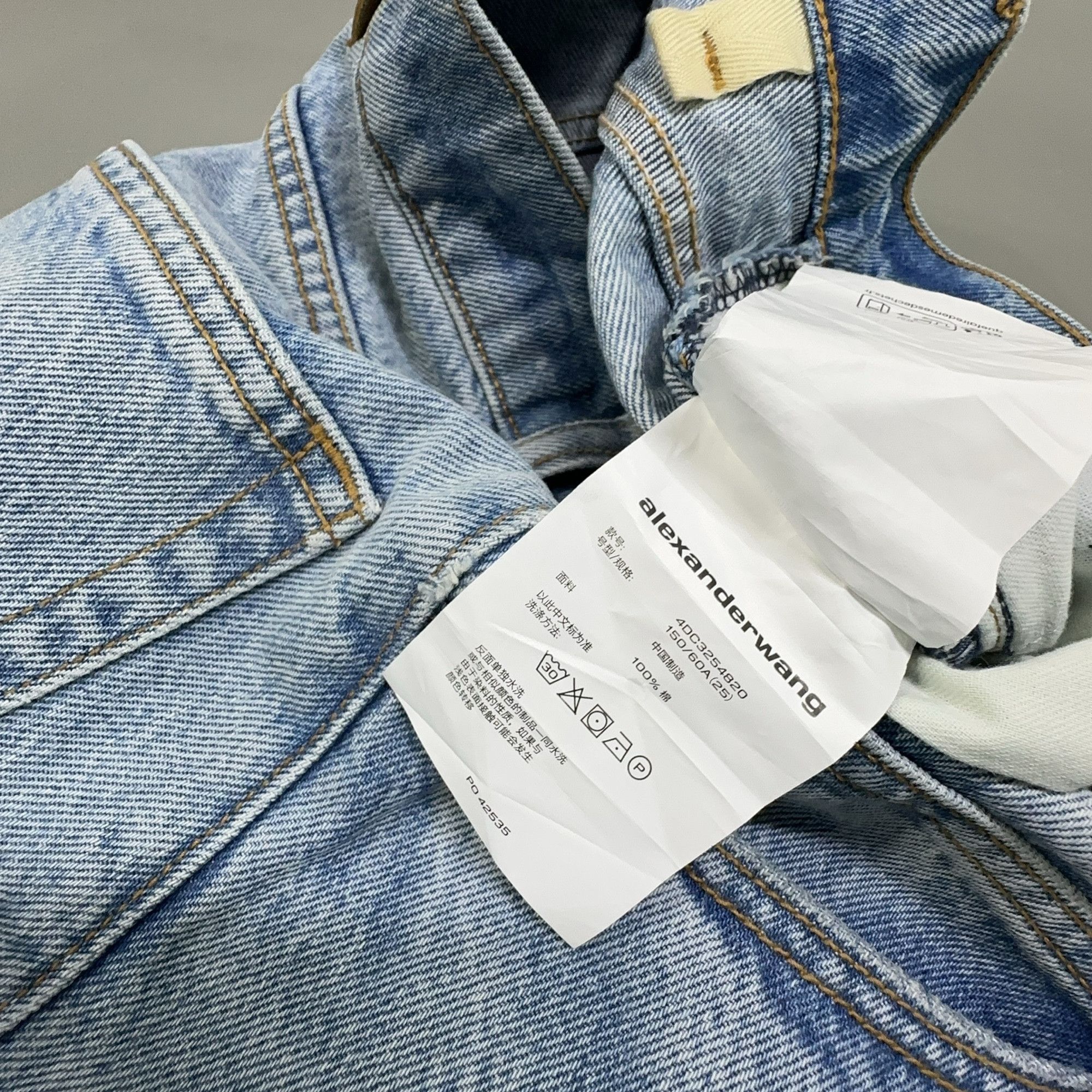 Alexander Wang Alexander Wang Light Wash Jeans Size 25 Size 25" / US 0 / IT 36 - 5 Thumbnail