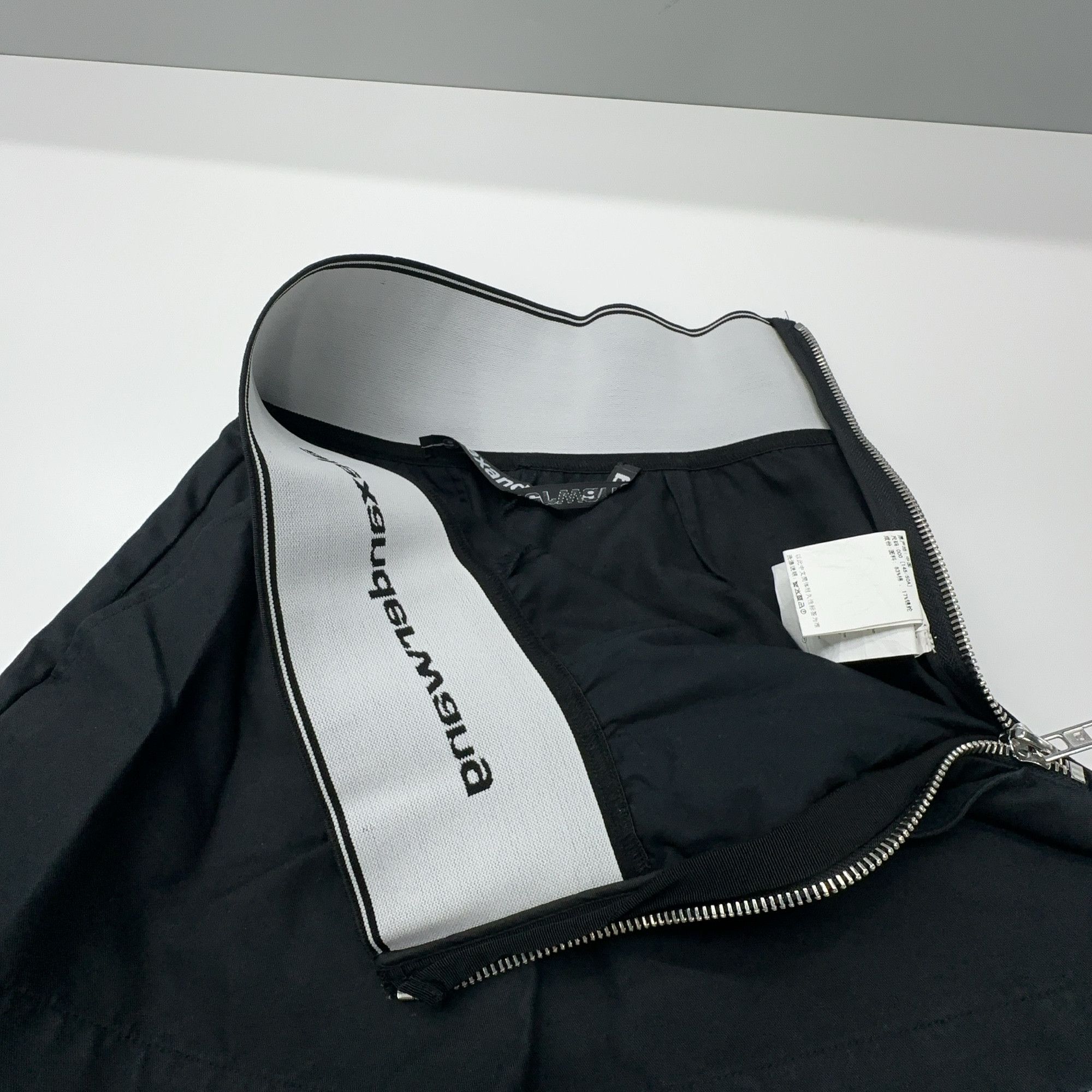 Alexander Wang Alexander Wang Logo Waistband Shorts Size 0 Size 25" / US 0 / IT 36 - 5 Thumbnail