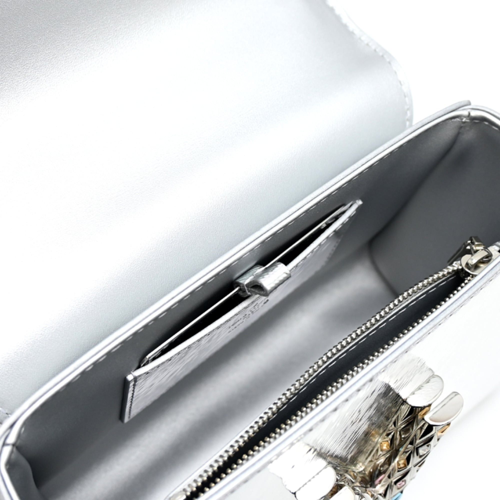 Louis Vuitton Louis Vuitton Twist PM Women's Shoulder Bag M23373 Epi Silver Size ONE SIZE - 6 Thumbnail