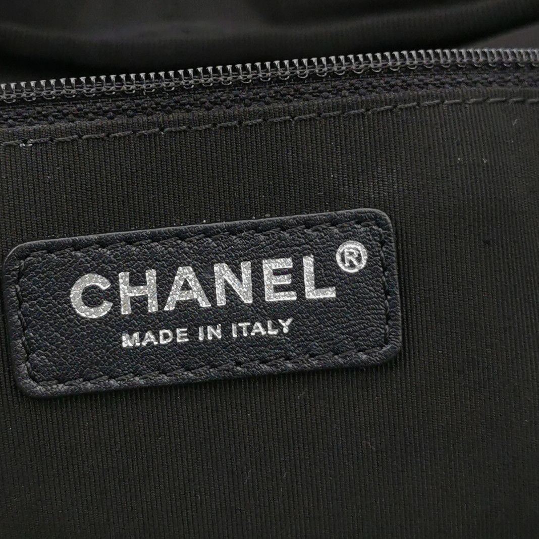Chanel Chanel Women os Shoulder Bags Size ONE SIZE - 8 Thumbnail