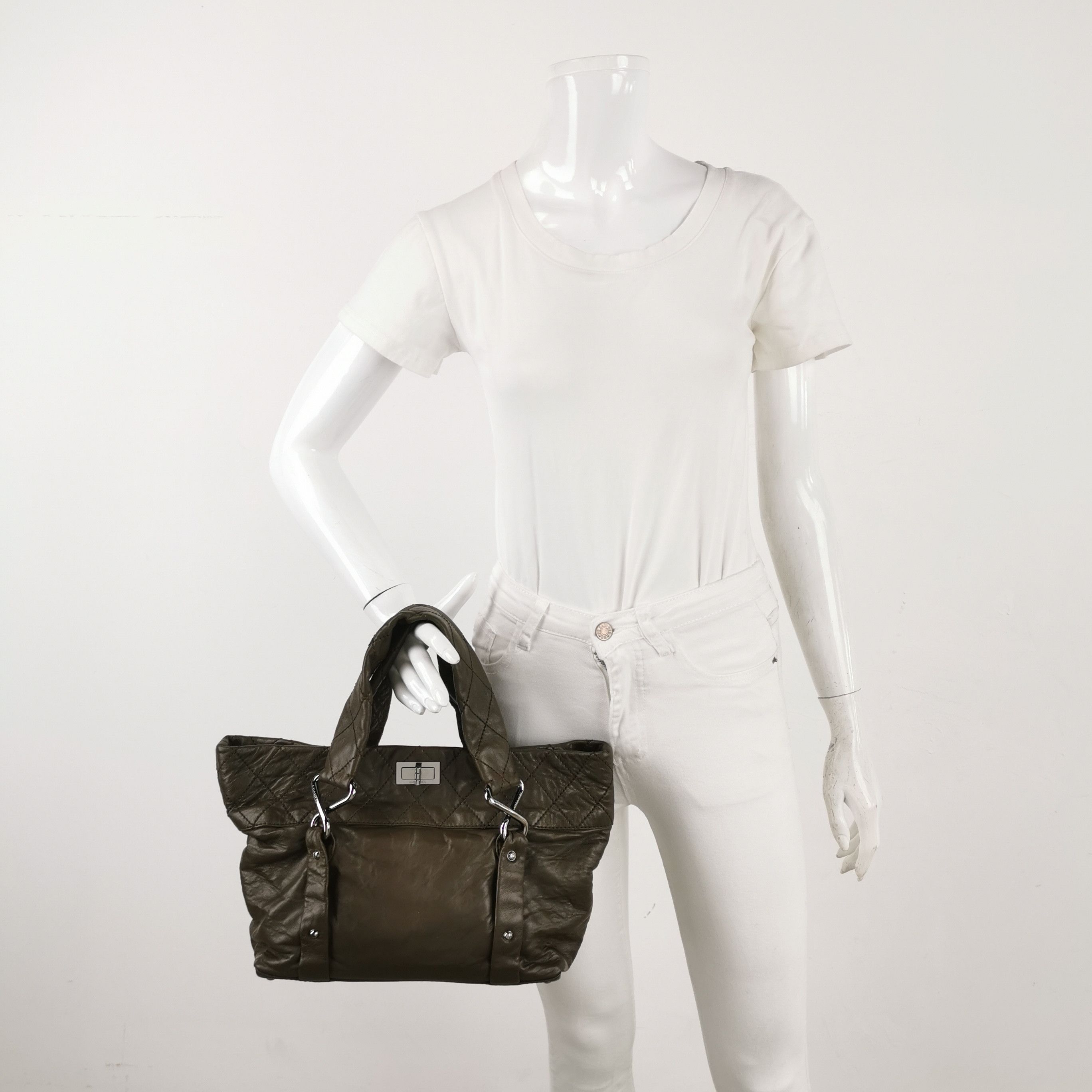 Chanel Chanel Women os Tote Bags Size ONE SIZE - 2 Thumbnail