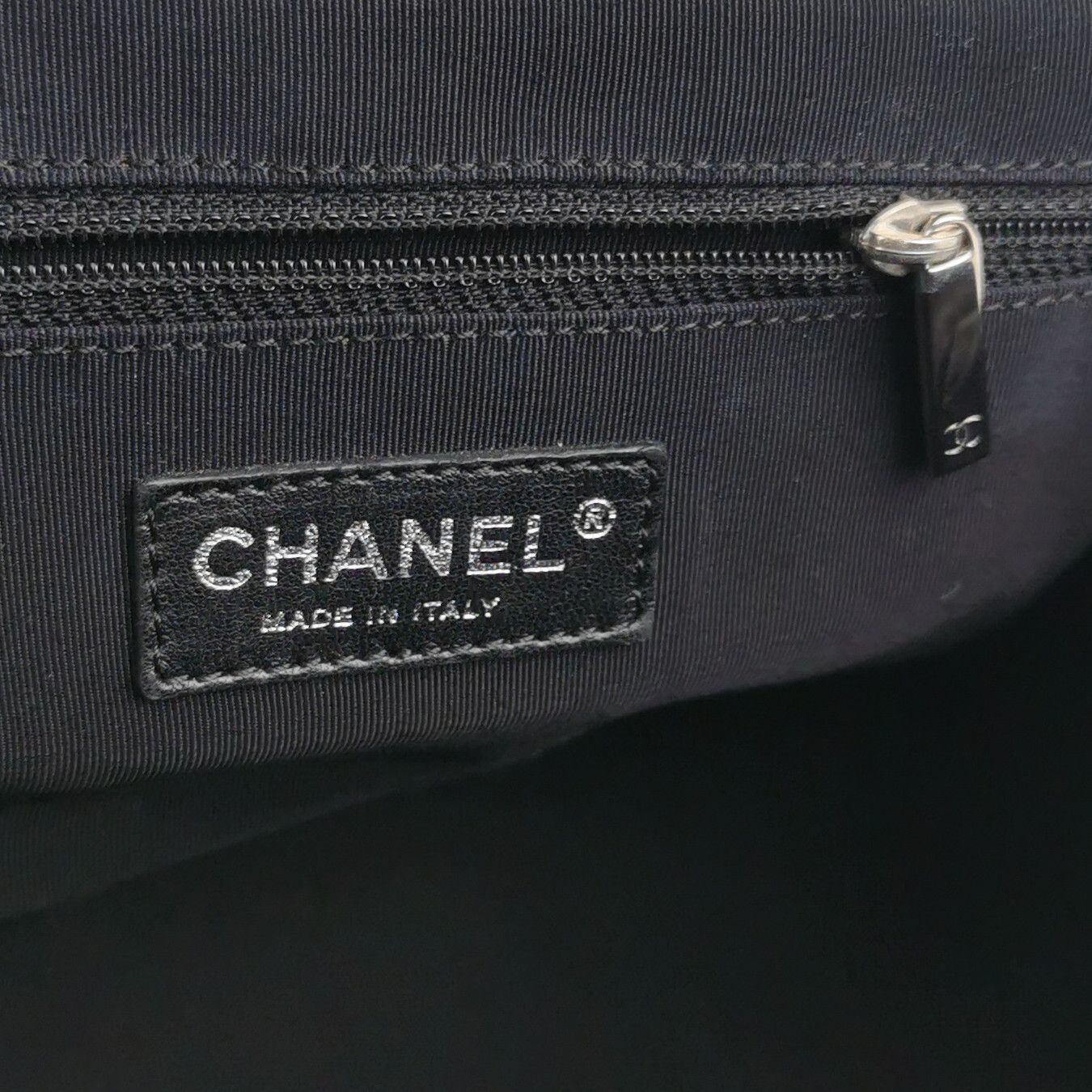 Chanel Chanel Women os Shoulder Bags Size ONE SIZE - 8 Thumbnail