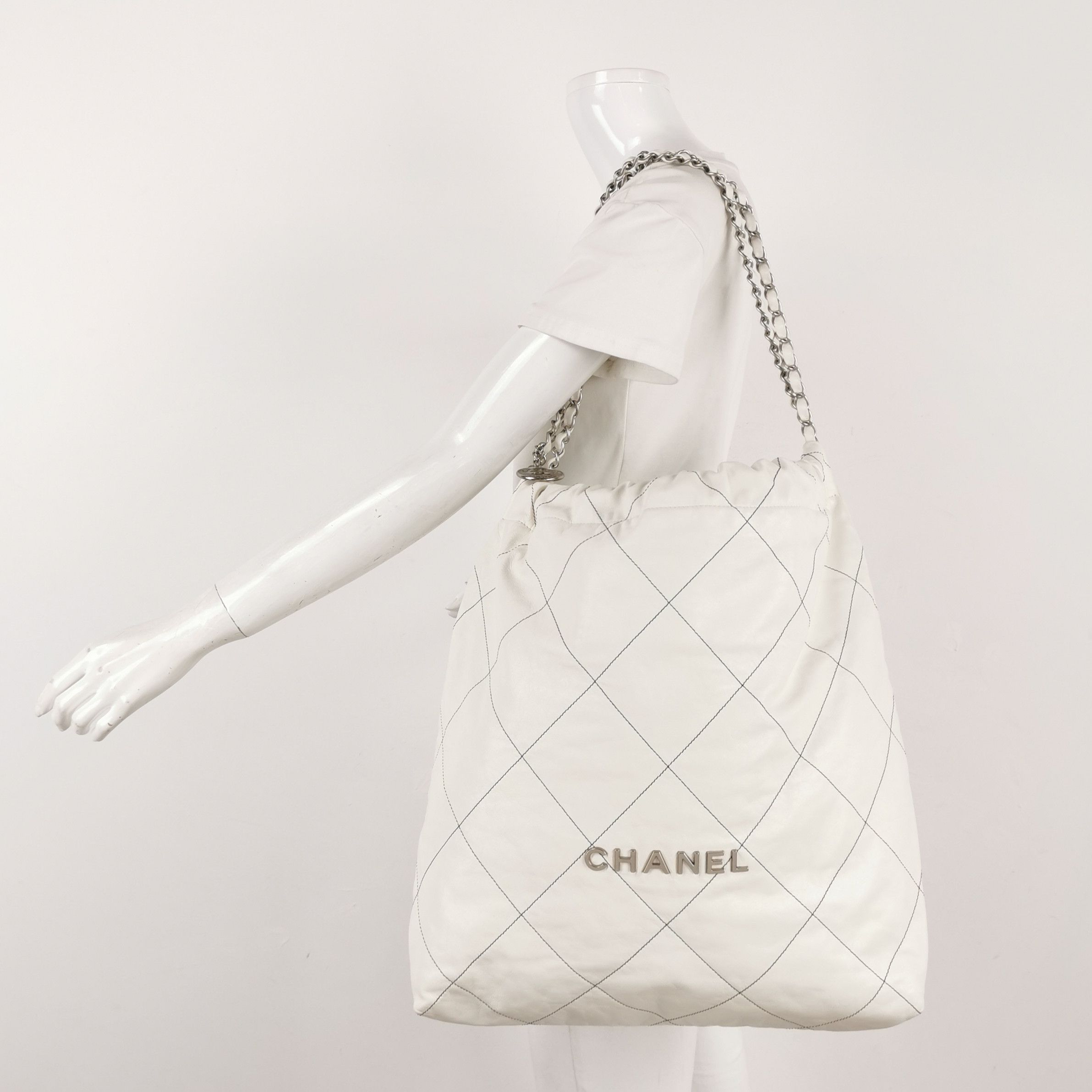 Chanel Chanel Women os Shoulder Bags Size ONE SIZE - 2 Thumbnail