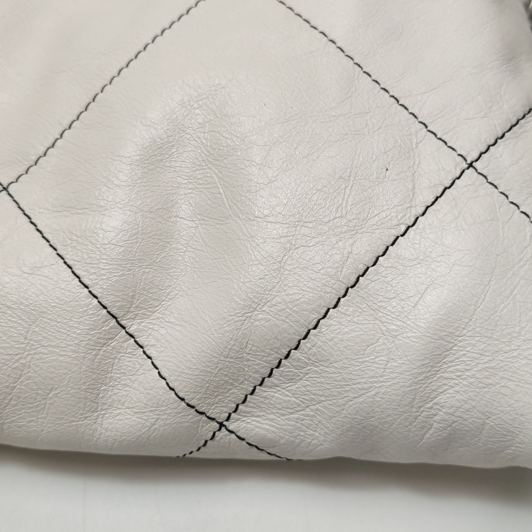 Chanel Chanel Women os Shoulder Bags Size ONE SIZE - 25 Thumbnail