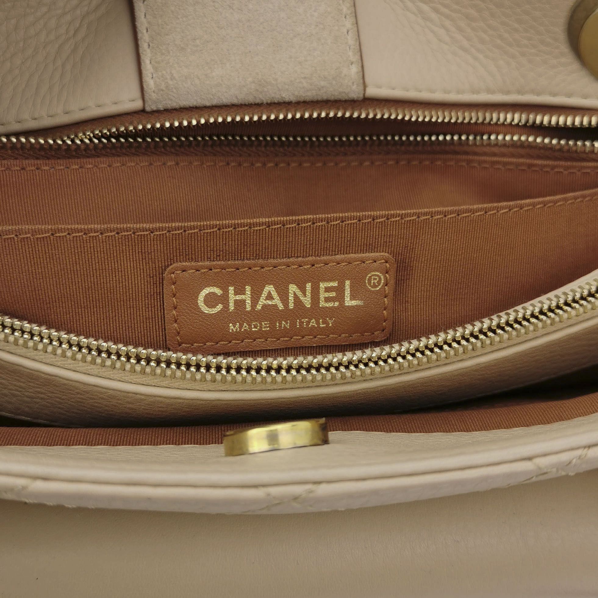 Chanel Chanel Women os Shoulder Bags Size ONE SIZE - 8 Thumbnail