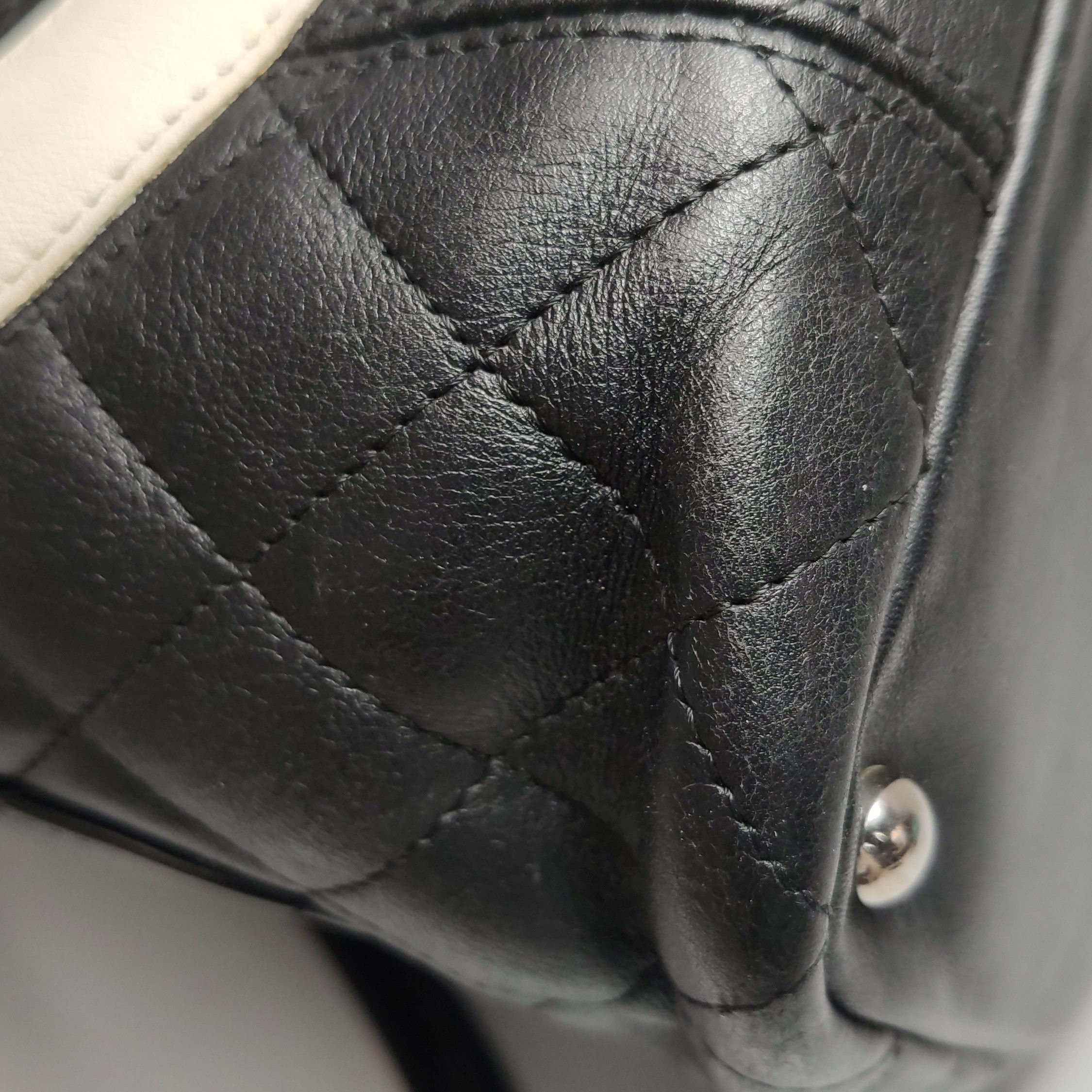 Chanel Chanel Women os Tote Bags Size ONE SIZE - 15 Thumbnail
