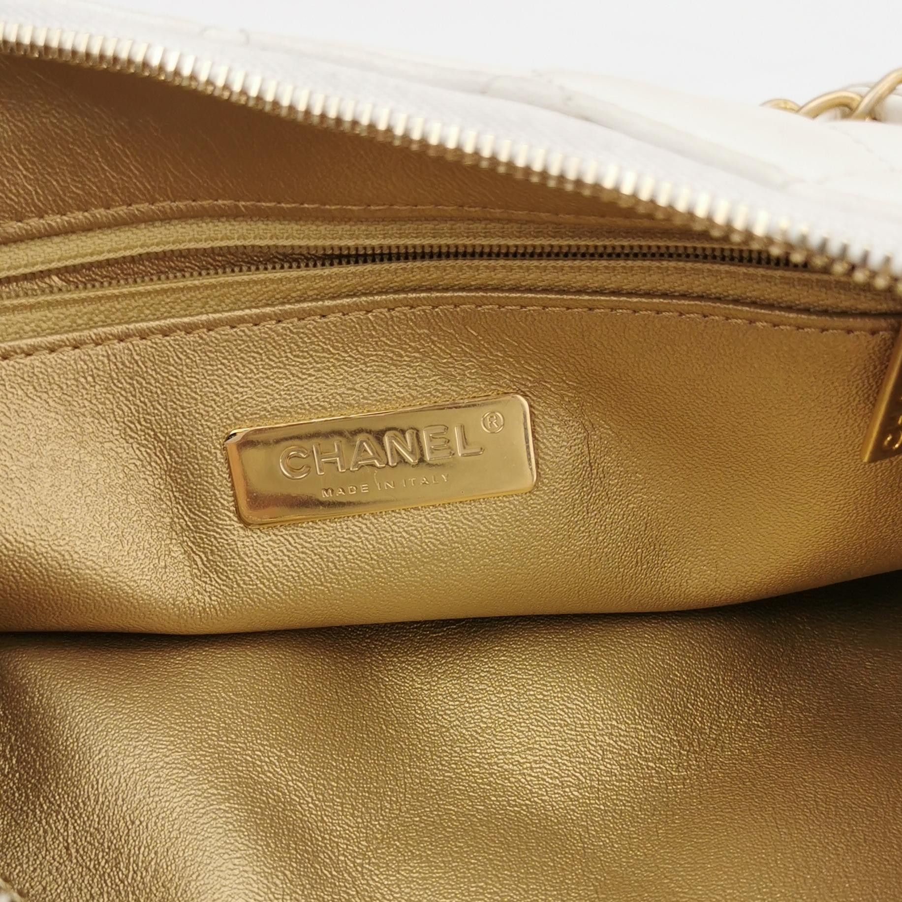 Chanel Chanel Women os Shoulder Bags Size ONE SIZE - 8 Thumbnail