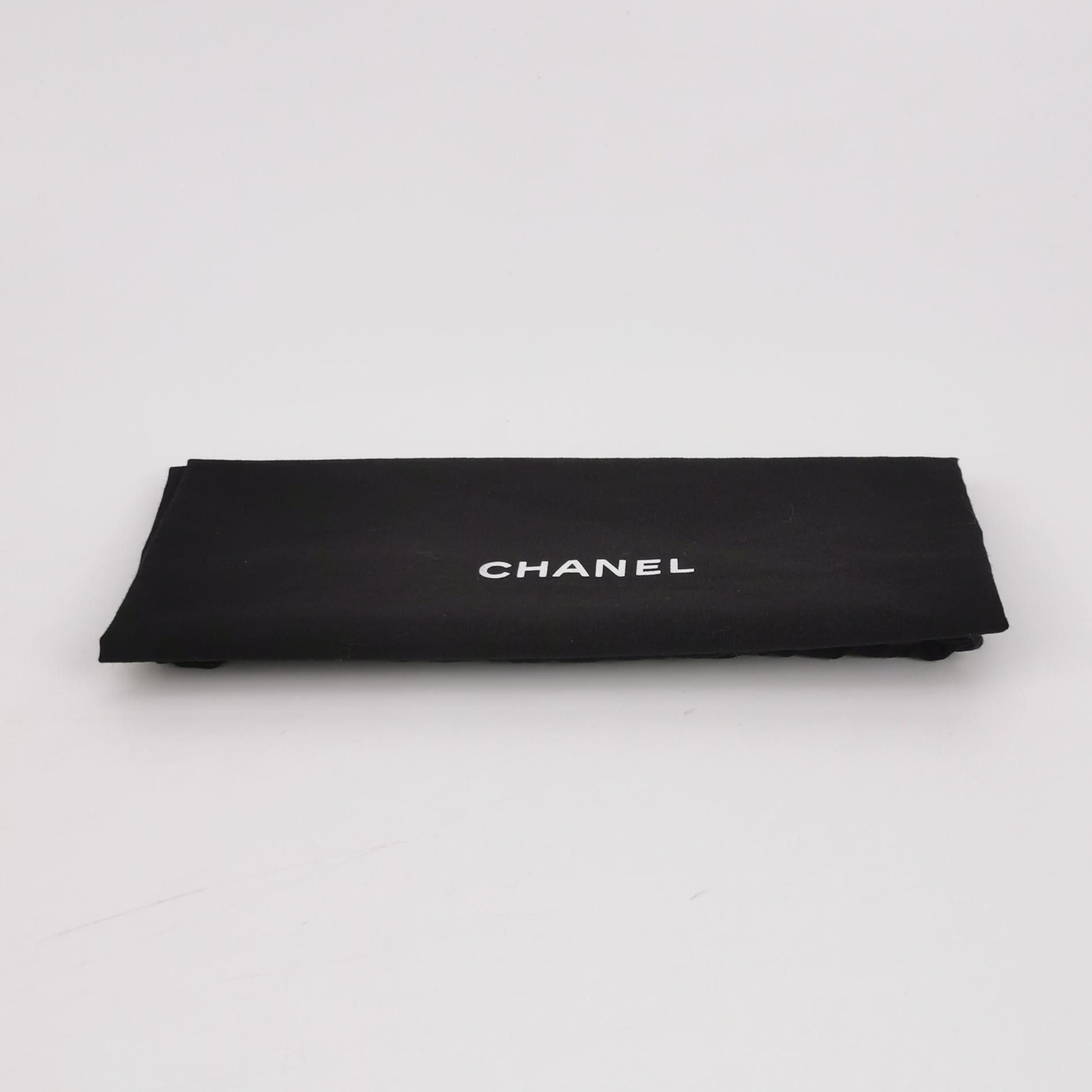 Chanel Chanel Women os Wallets Size ONE SIZE - 8 Thumbnail