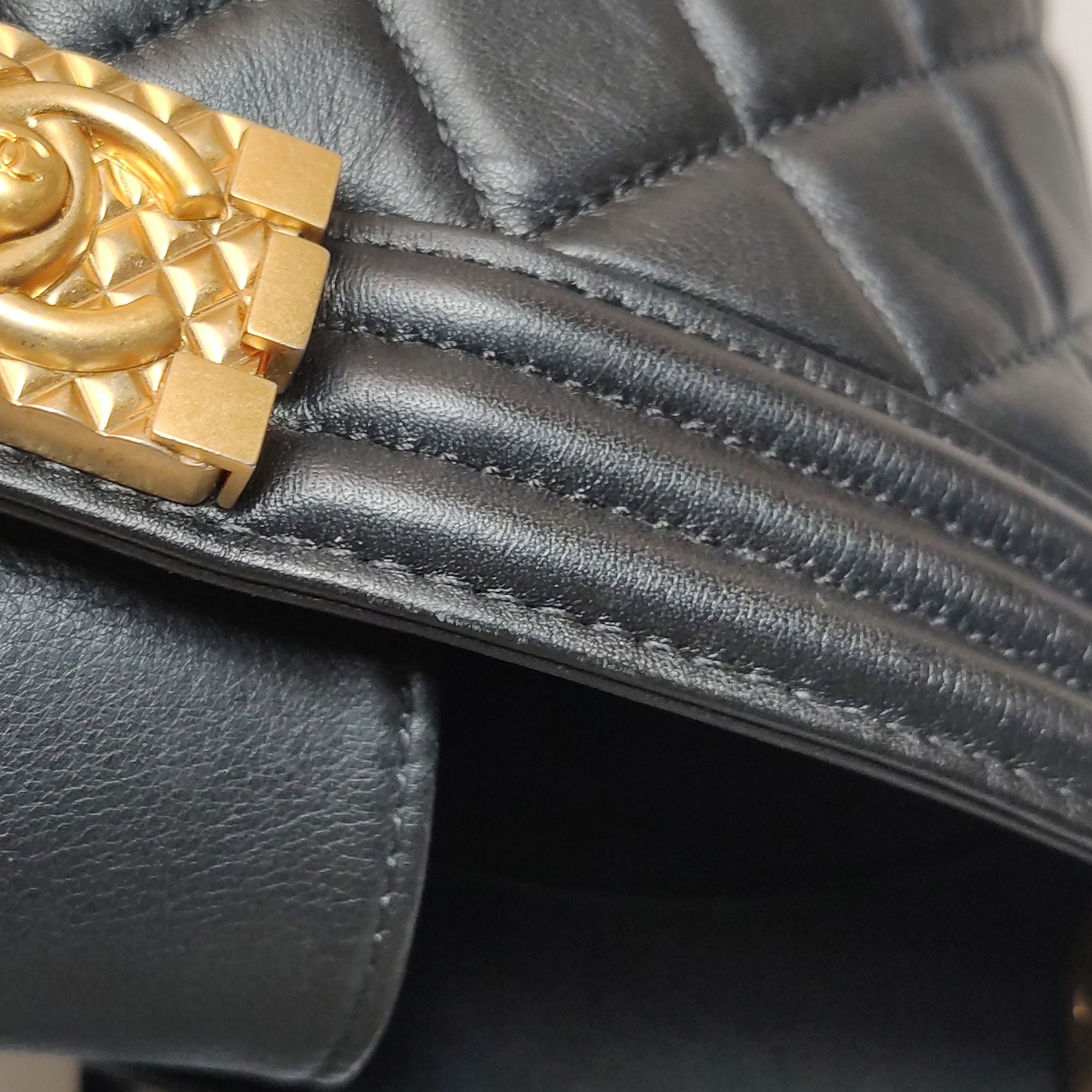 Chanel Chanel Women os Shoulder Bags Size ONE SIZE - 17 Thumbnail