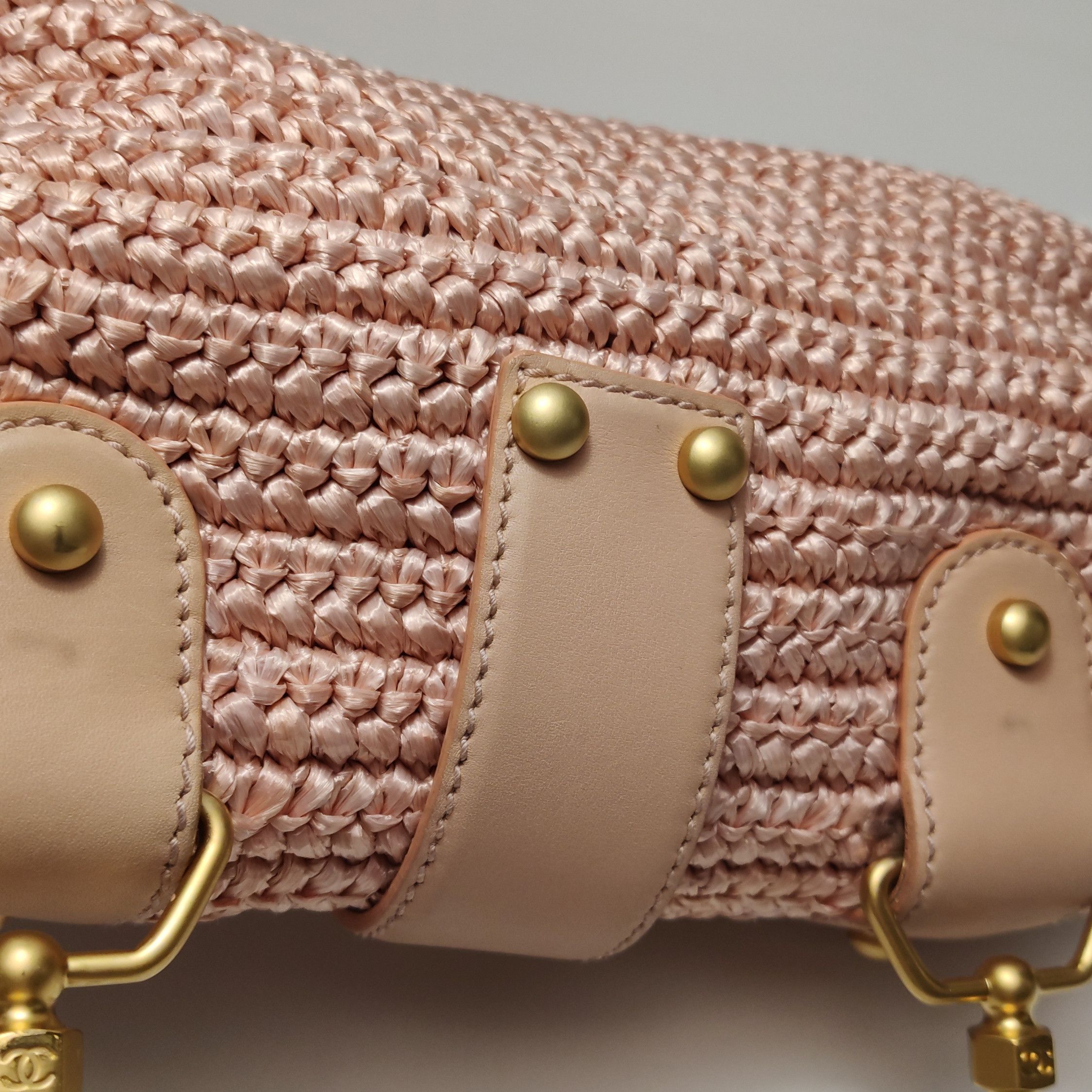Chanel Chanel Women os Crossbody Bags Size ONE SIZE - 24 Thumbnail