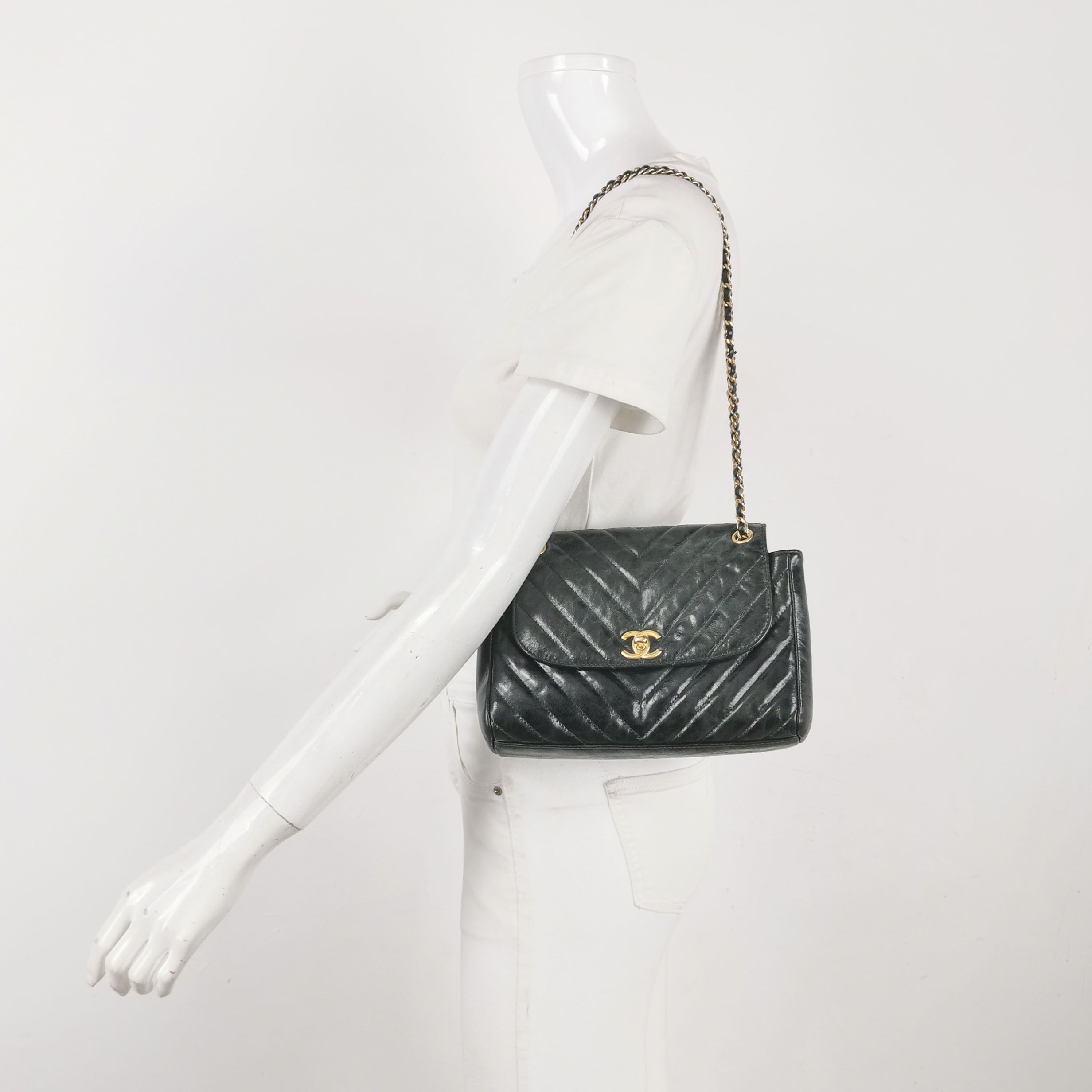 Chanel Chanel Women os Shoulder Bags Size ONE SIZE - 2 Thumbnail