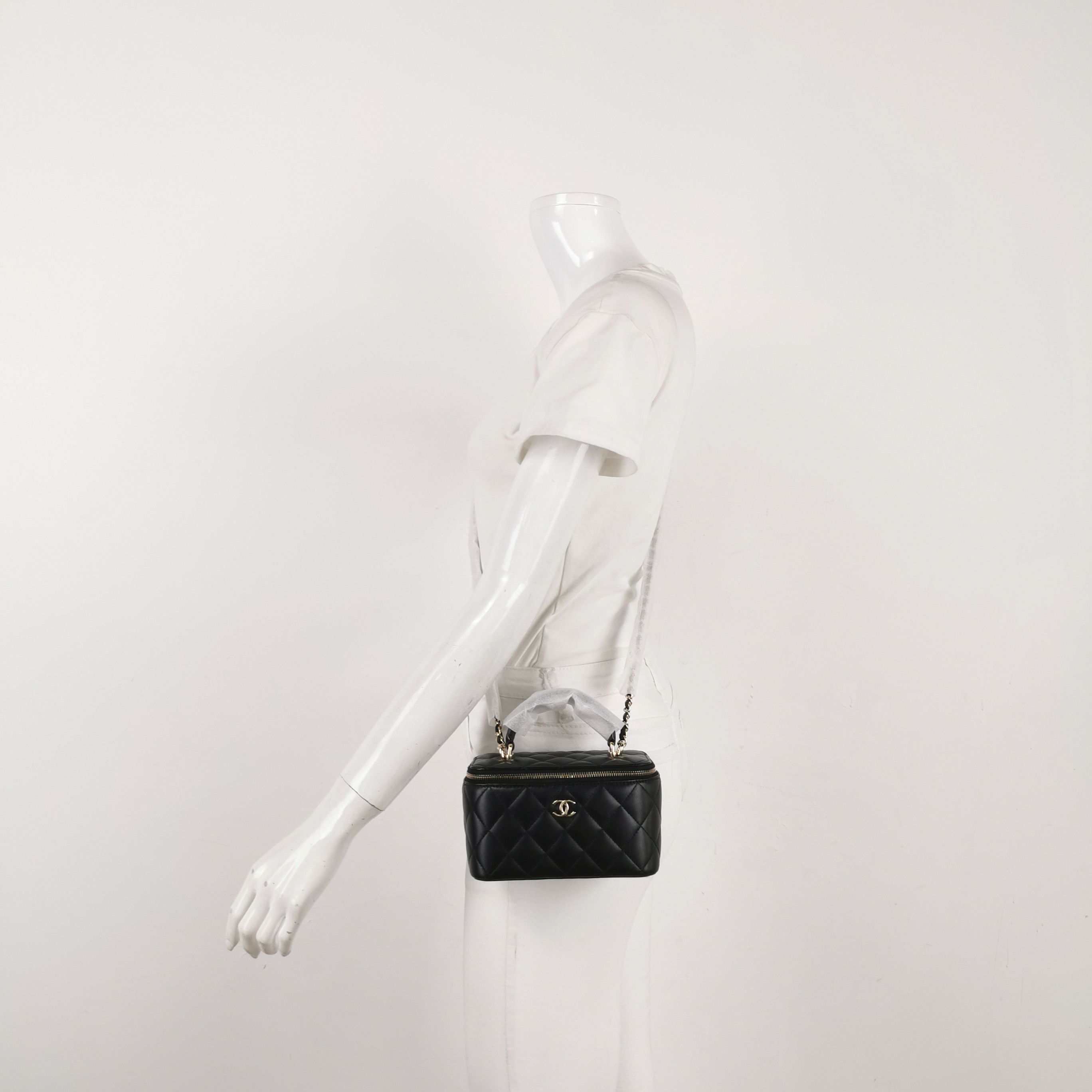 Chanel Chanel Women os Shoulder Bags Size ONE SIZE - 2 Thumbnail