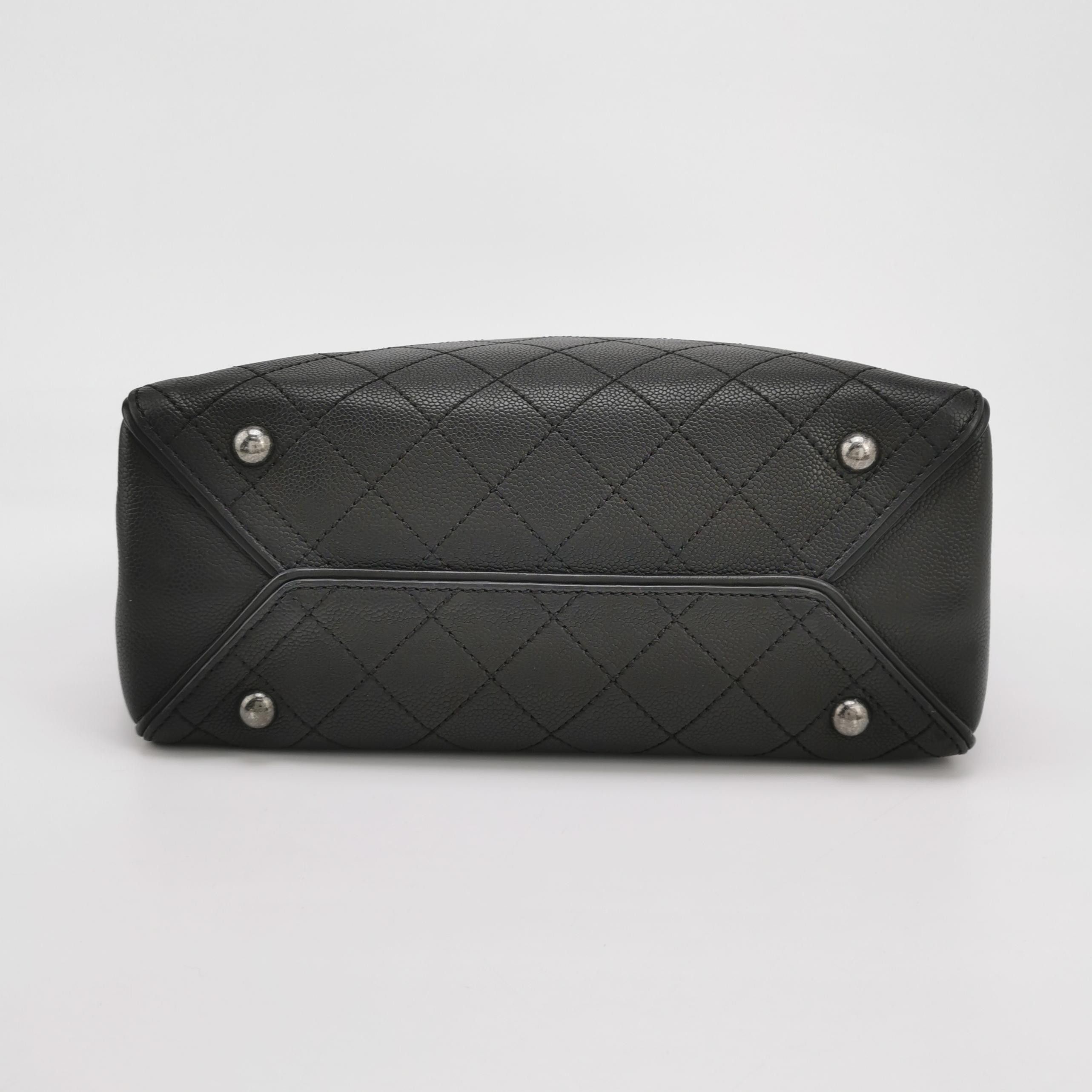 Chanel Chanel Women os Shoulder Bags Size ONE SIZE - 6 Thumbnail