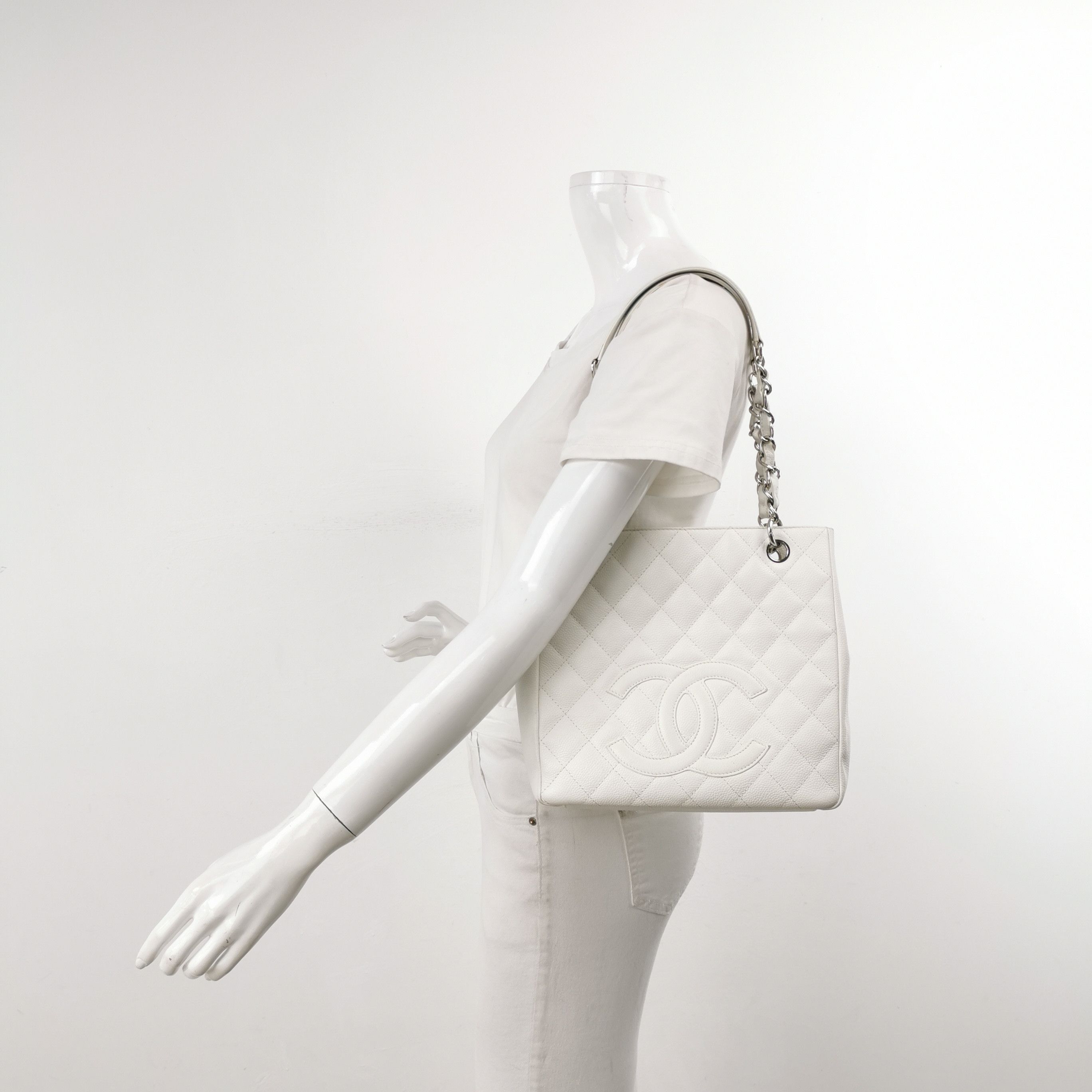 Chanel Chanel Women os Shoulder Bags Size ONE SIZE - 2 Thumbnail