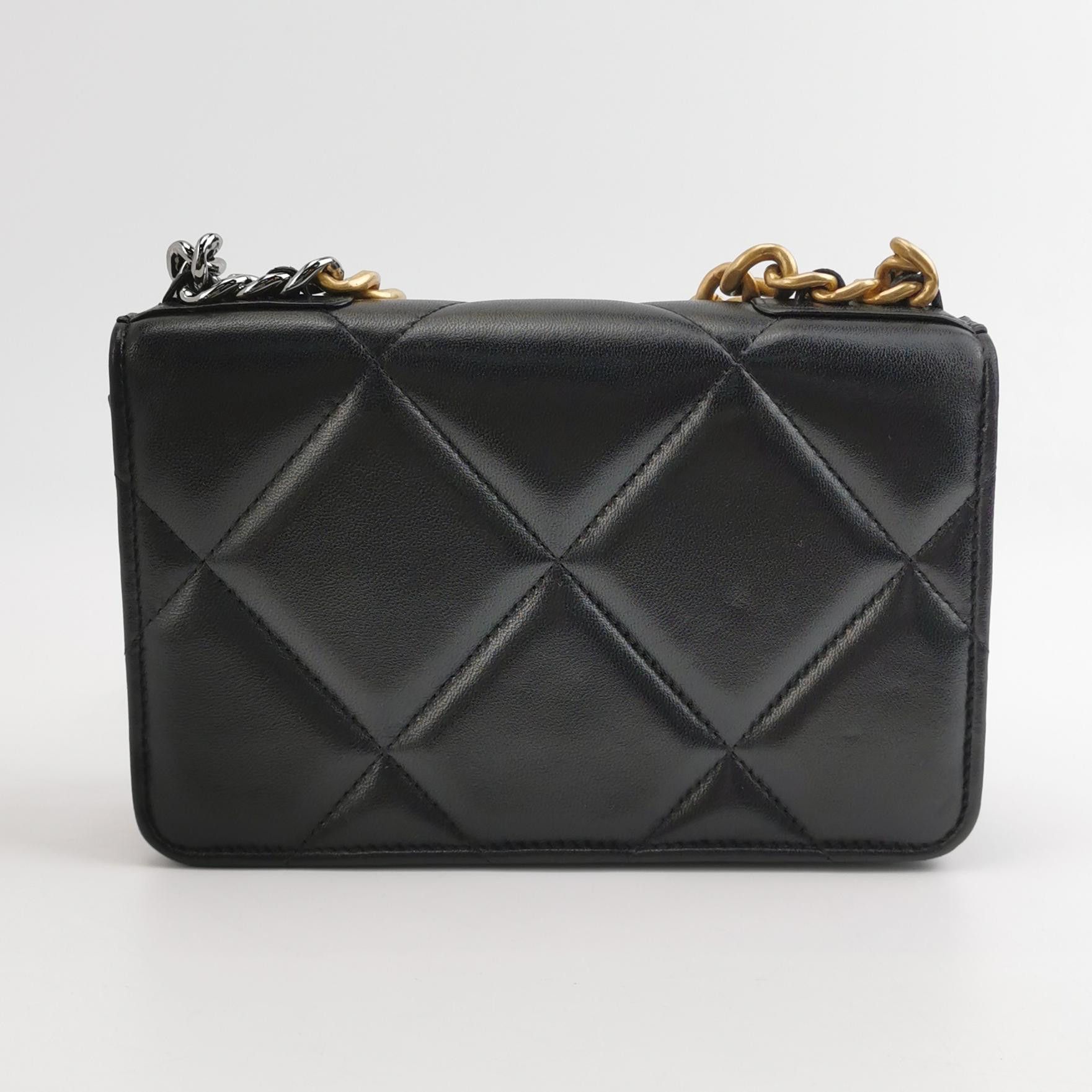 Chanel Chanel Women os Crossbody Bags Size ONE SIZE - 5 Thumbnail