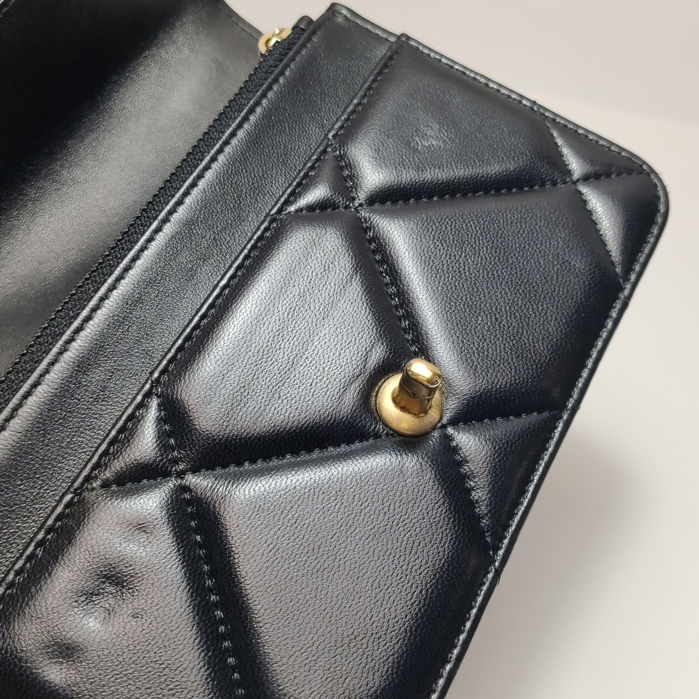 Chanel Chanel Women os Crossbody Bags Size ONE SIZE - 11 Thumbnail