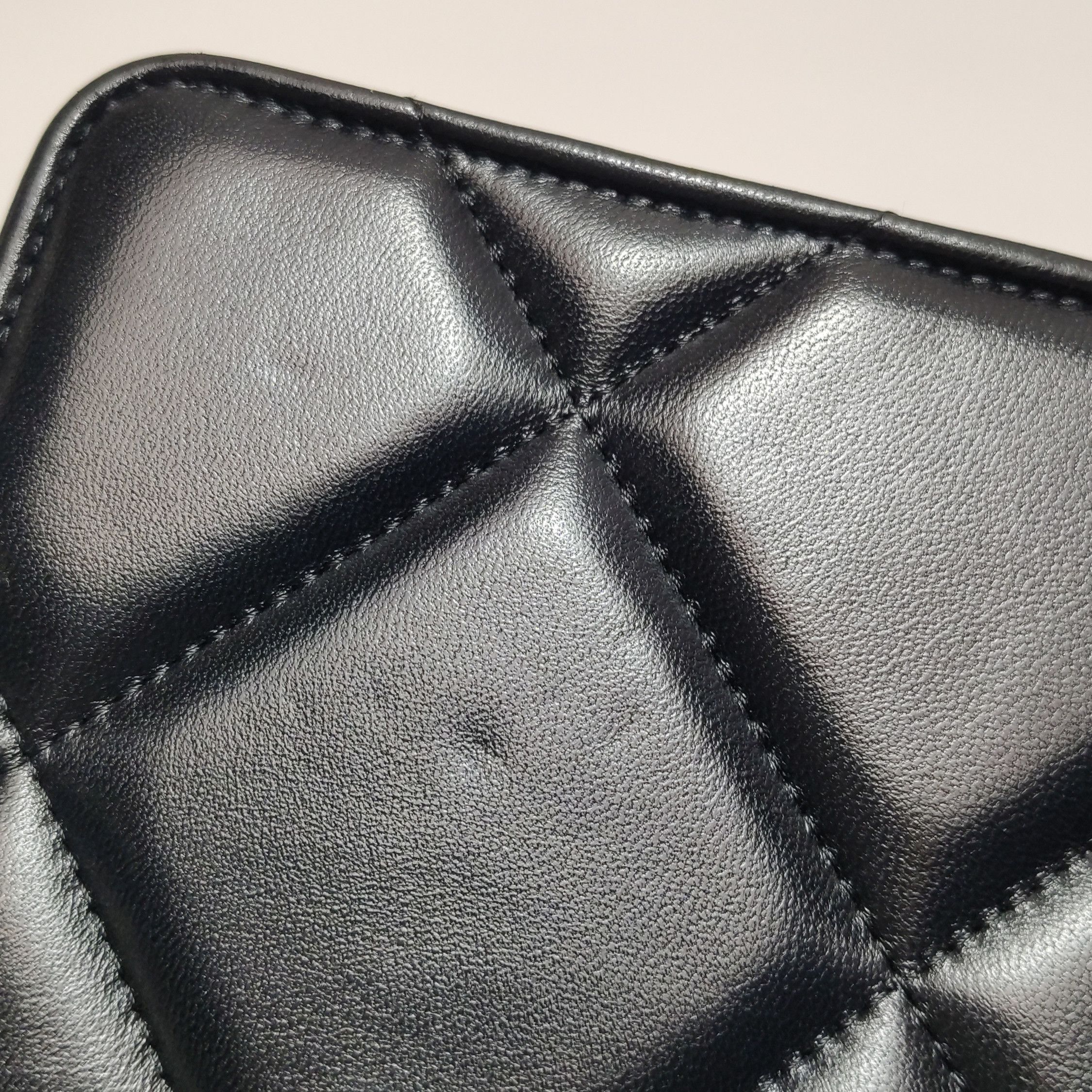 Chanel Chanel Women os Crossbody Bags Size ONE SIZE - 25 Thumbnail