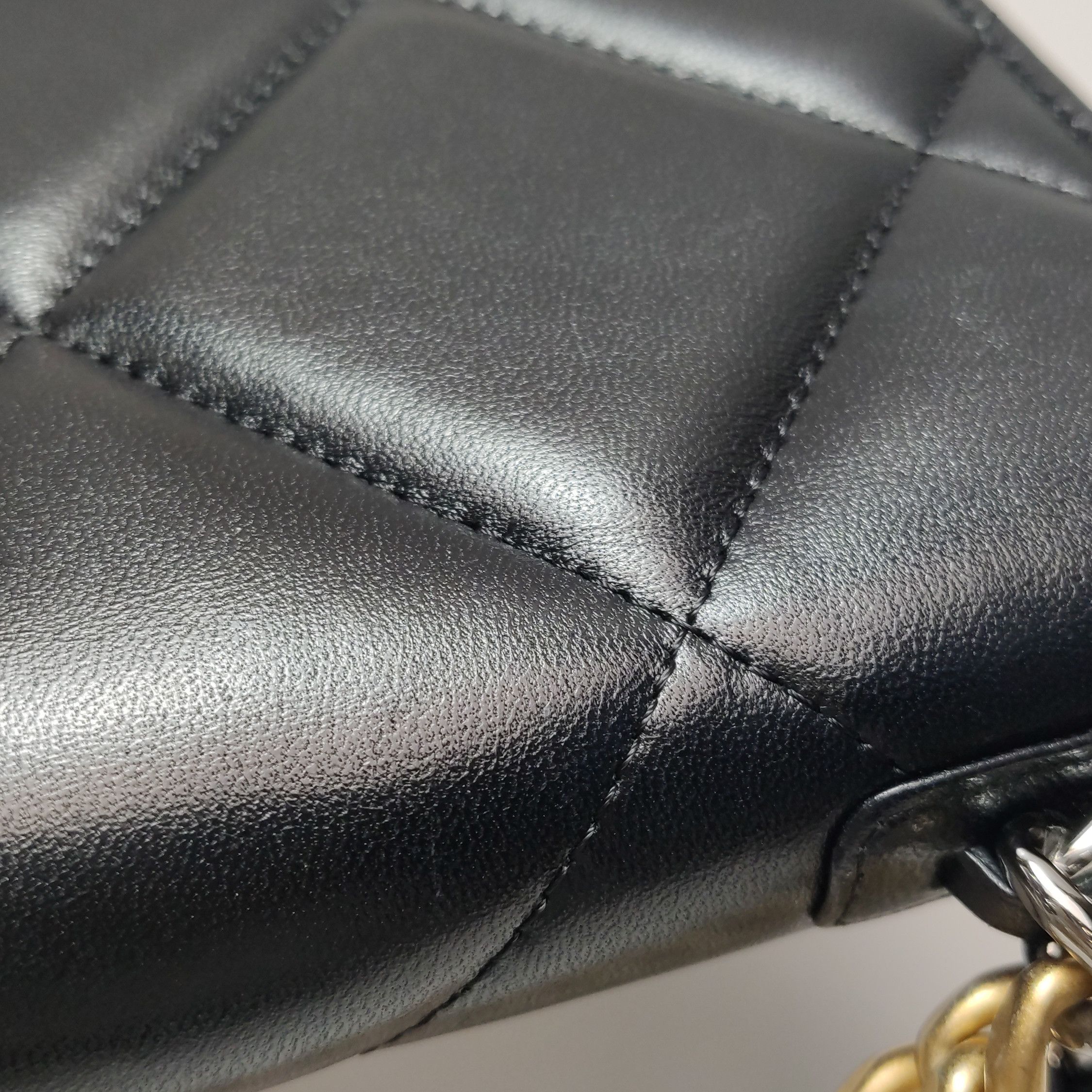 Chanel Chanel Women os Crossbody Bags Size ONE SIZE - 20 Thumbnail