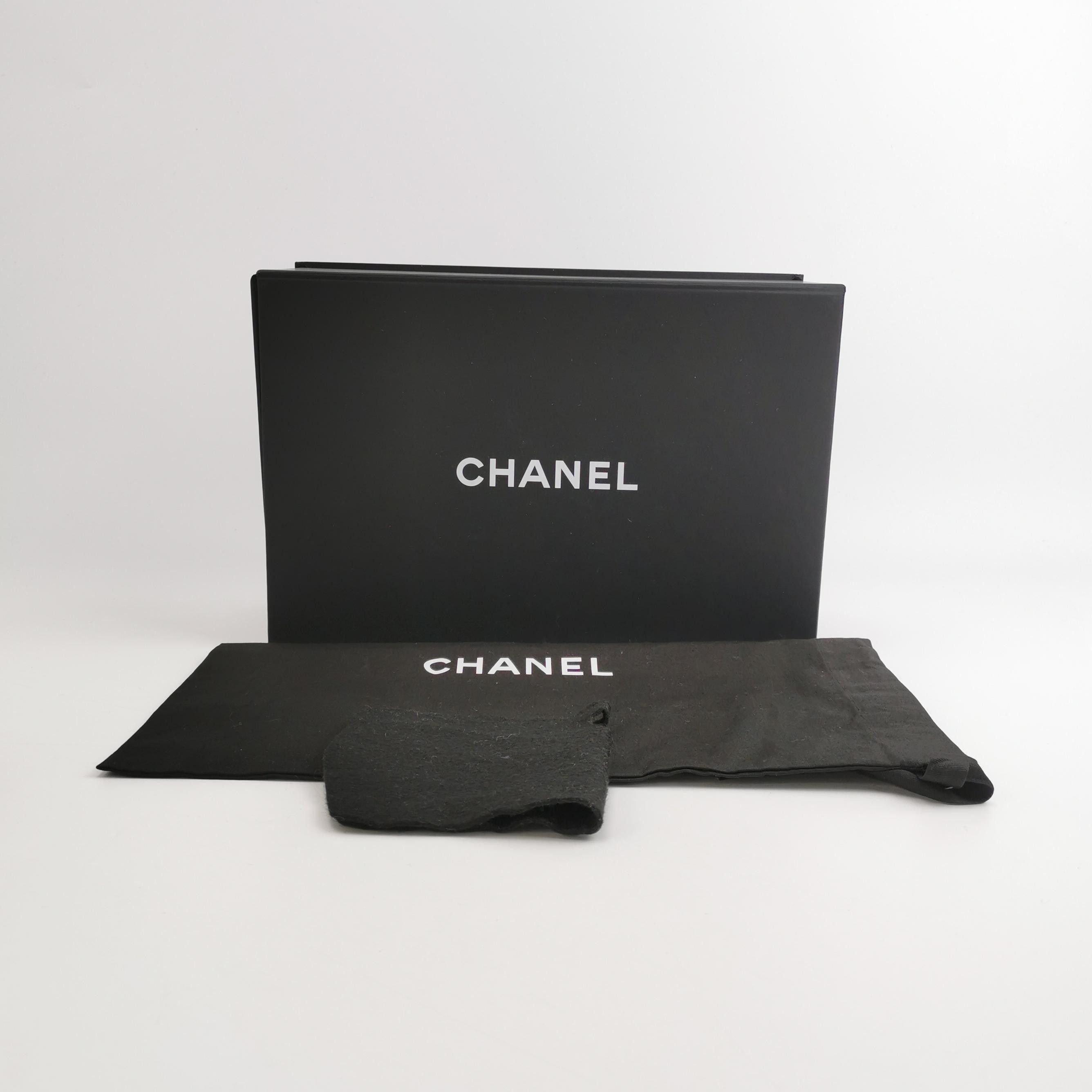 Chanel Chanel Women os Crossbody Bags Size ONE SIZE - 9 Thumbnail