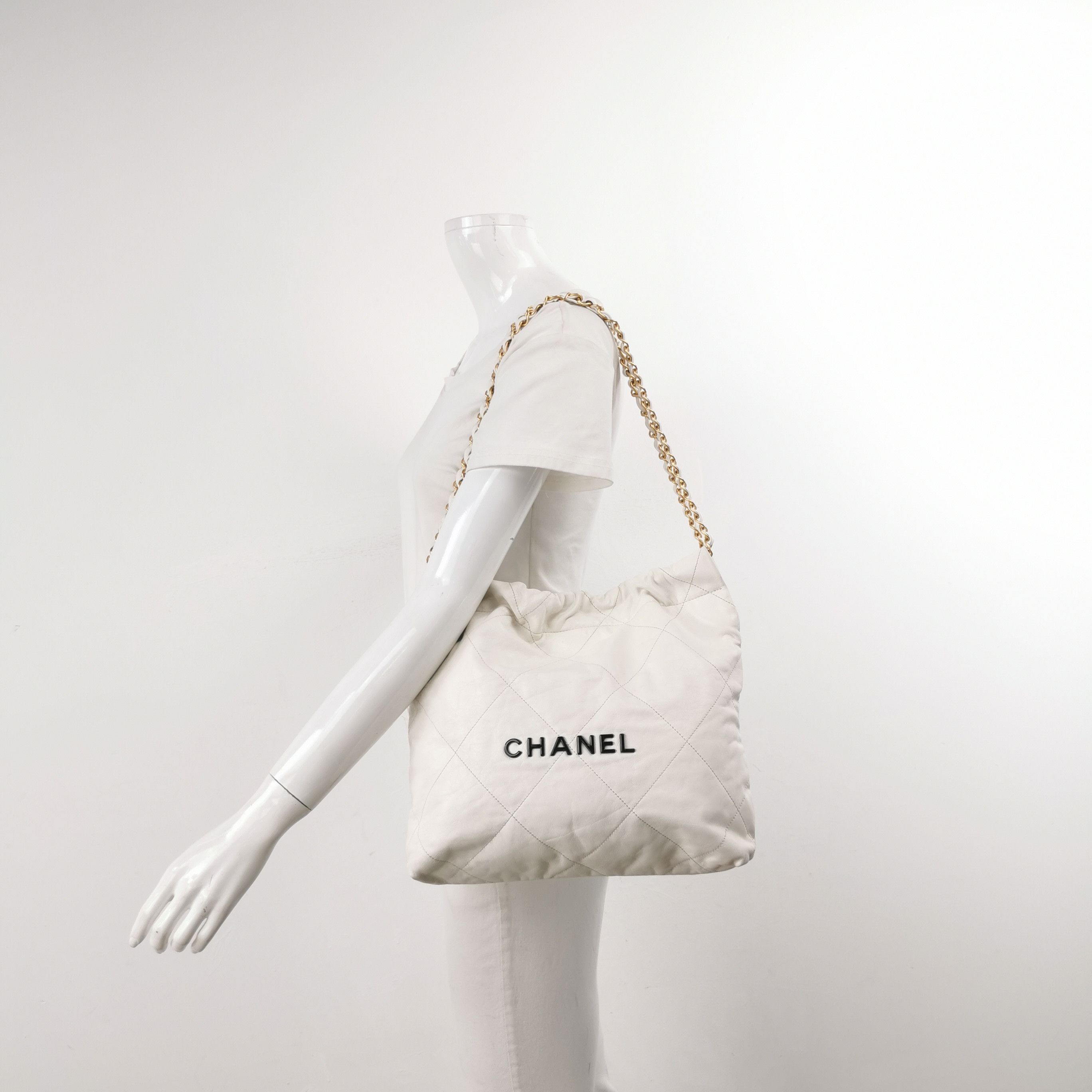 Chanel Chanel Women os Shoulder Bags Size ONE SIZE - 2 Thumbnail