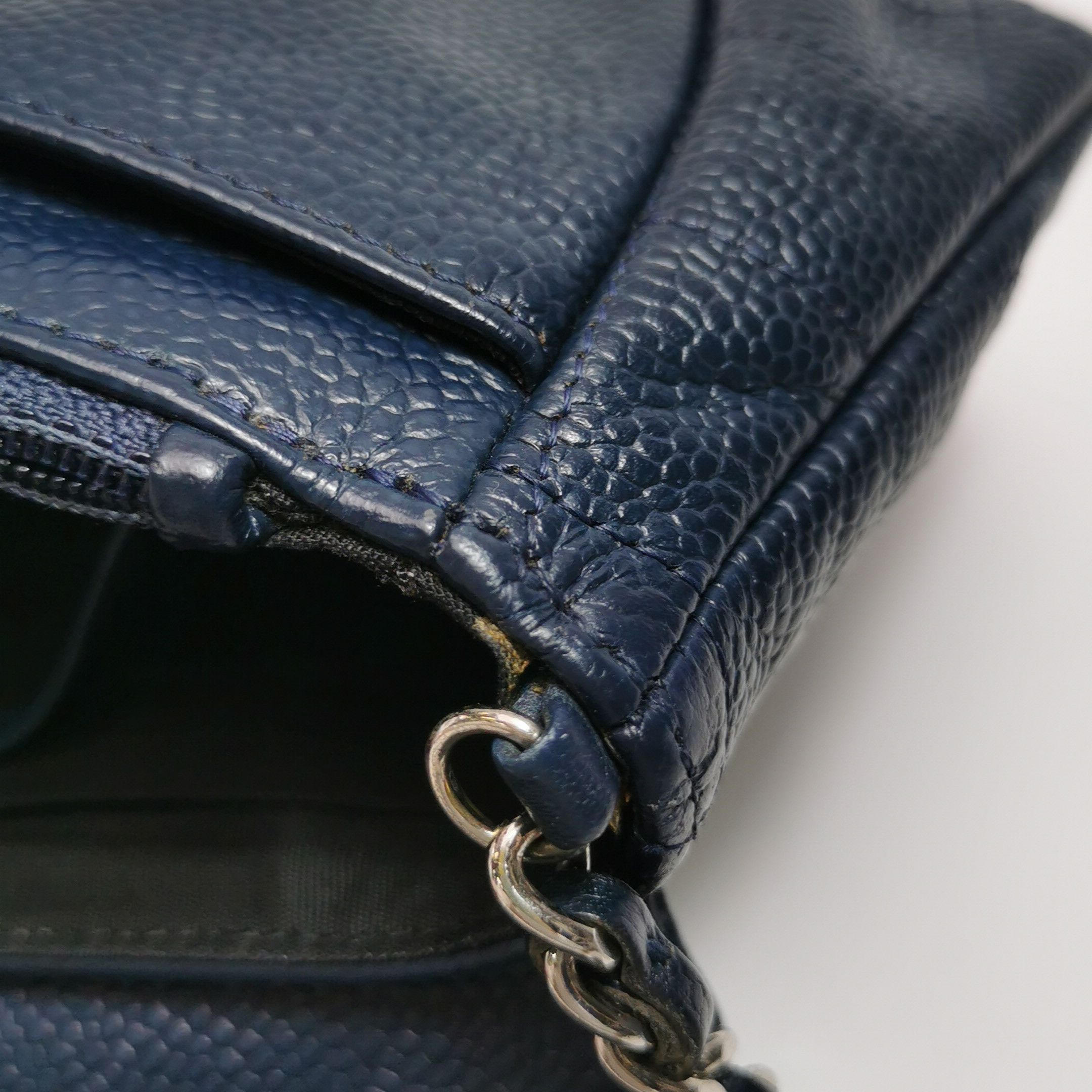 Chanel Chanel Women os Crossbody Bags Size ONE SIZE - 25 Thumbnail