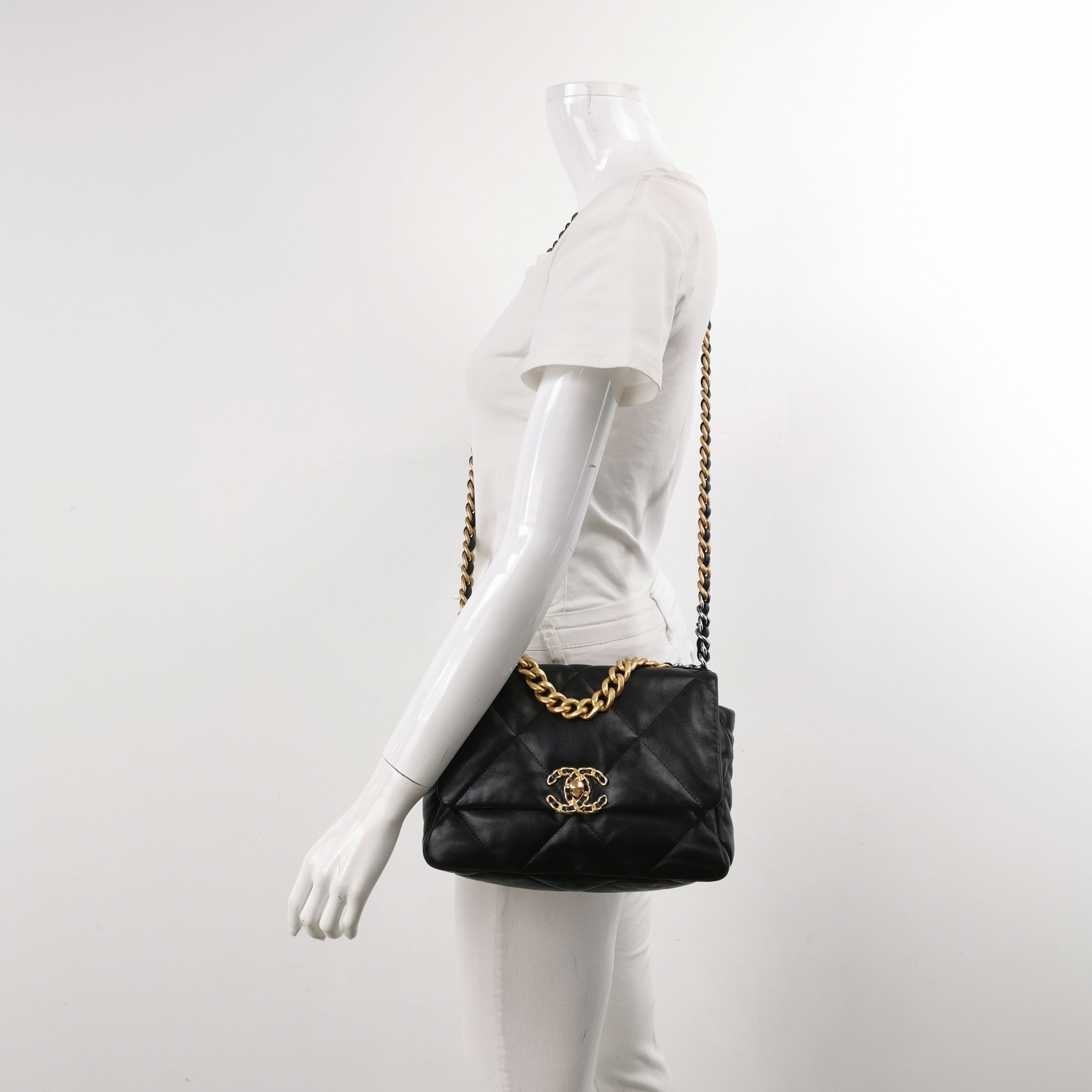 Chanel Chanel Women os Shoulder Bags Size ONE SIZE - 2 Thumbnail
