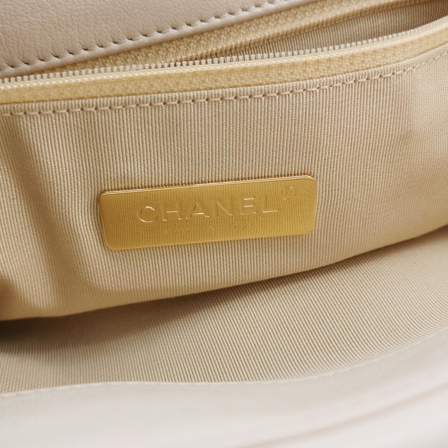 Chanel Chanel Women os Shoulder Bags Size ONE SIZE - 8 Thumbnail
