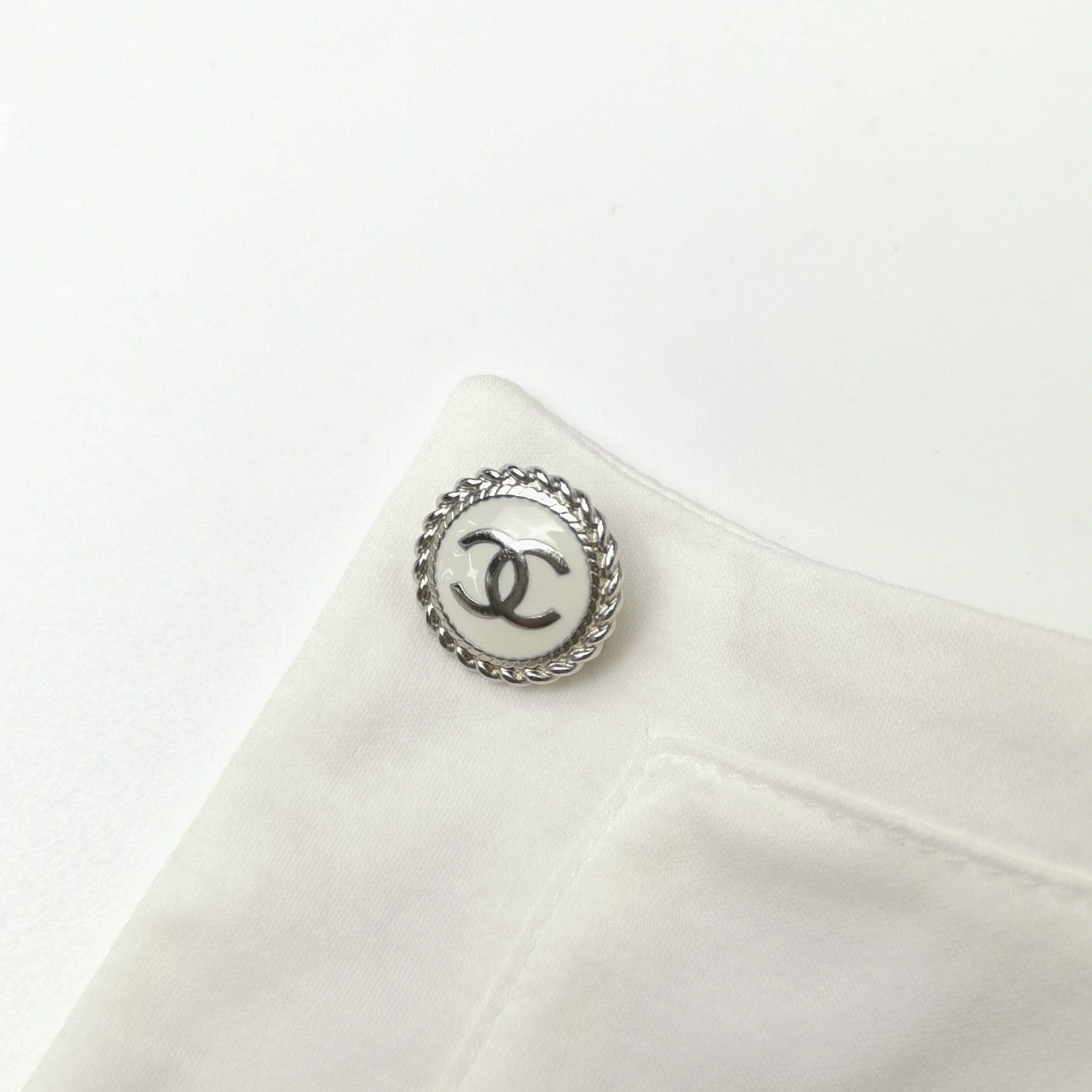Chanel Chanel Women s Midi Size S / US 4 / IT 40 - 3 Thumbnail