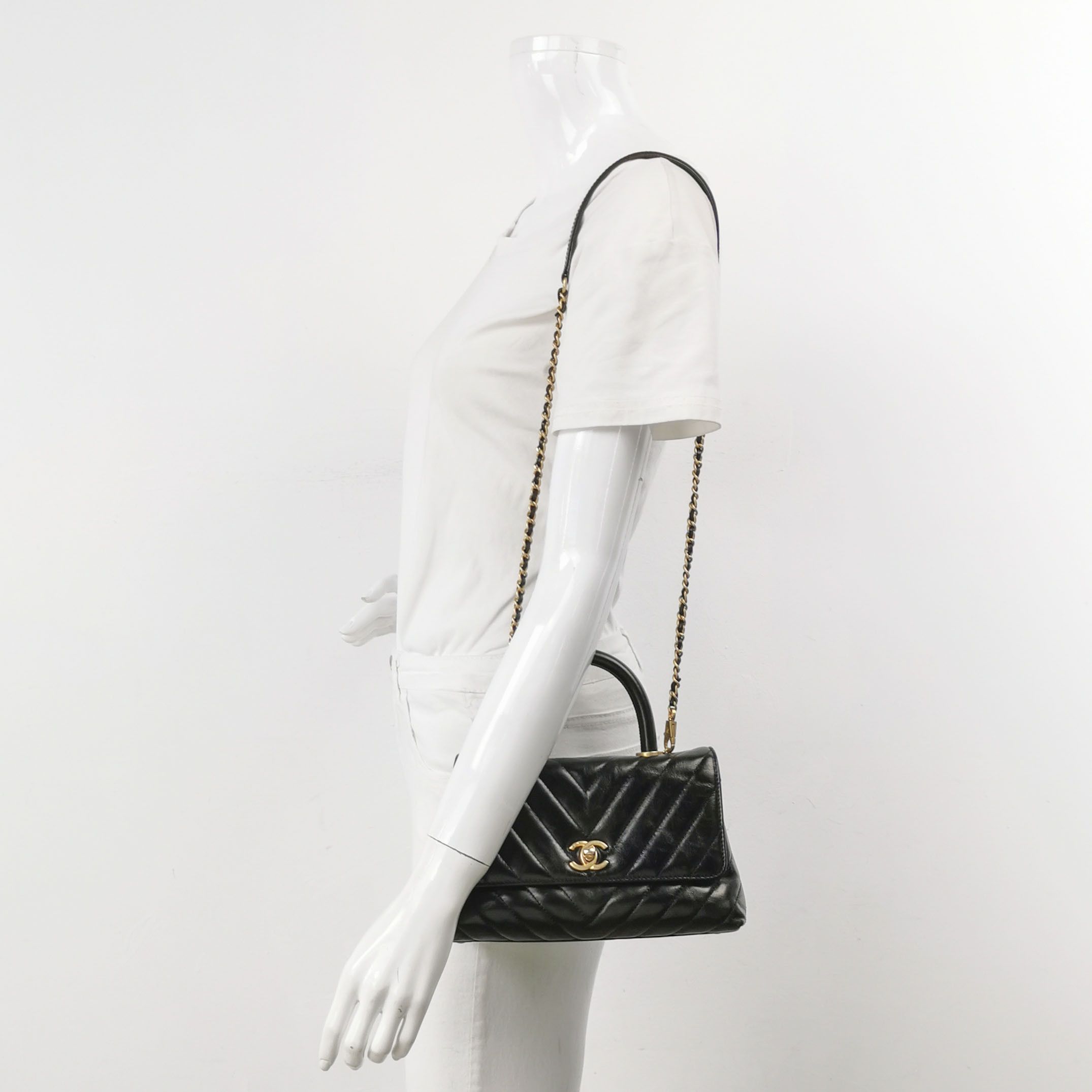 Chanel Chanel Women os Shoulder Bags Size ONE SIZE - 2 Thumbnail