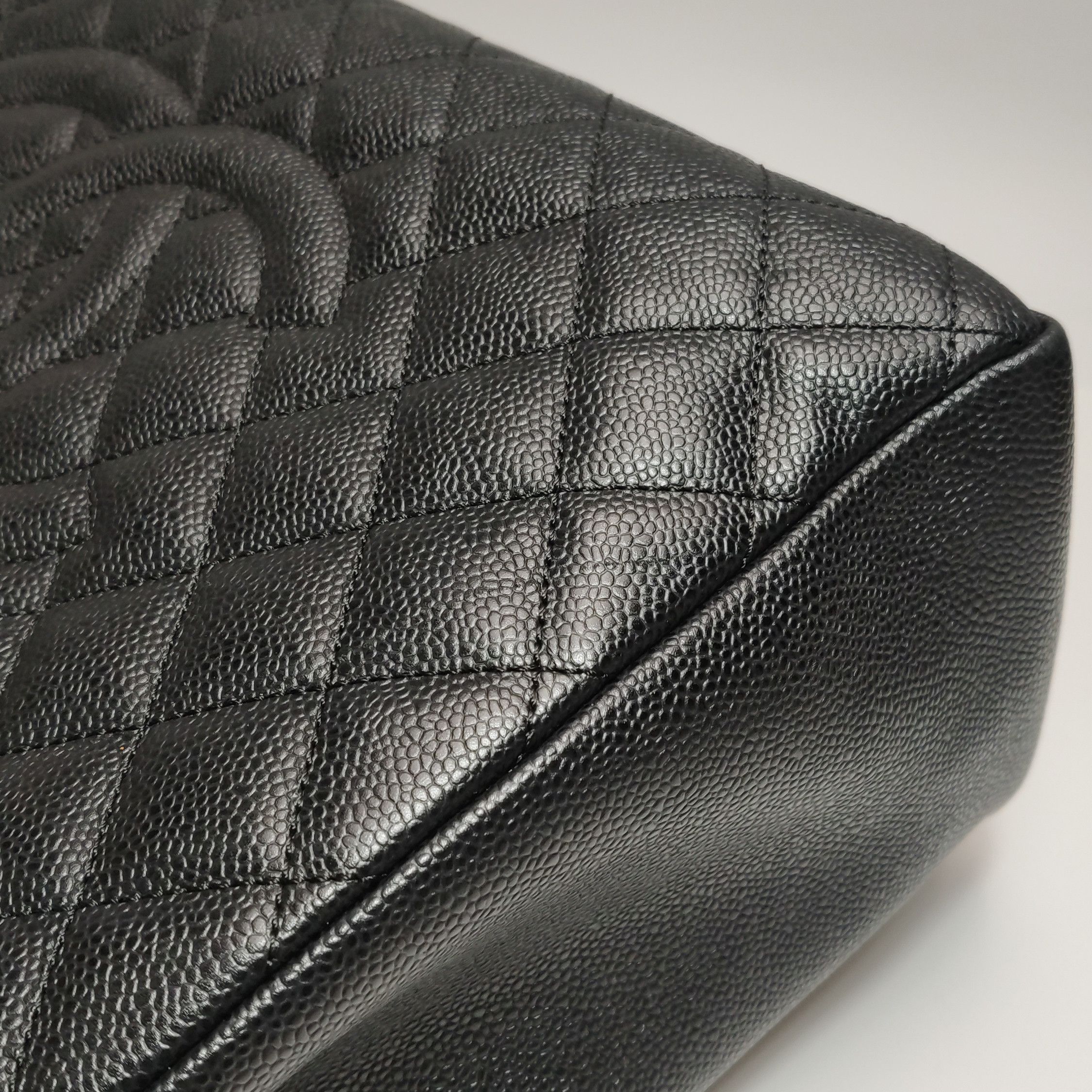 Chanel Chanel Women os Shoulder Bags Size ONE SIZE - 21 Thumbnail