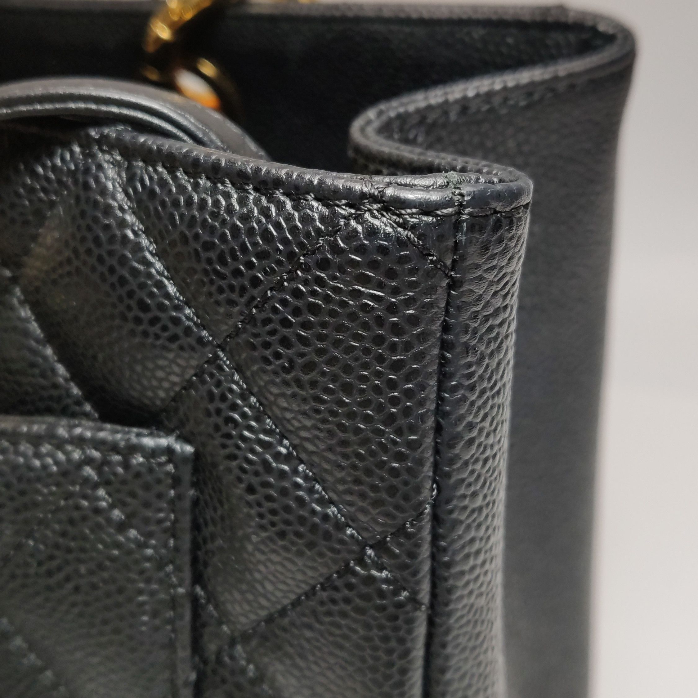 Chanel Chanel Women os Shoulder Bags Size ONE SIZE - 22 Thumbnail