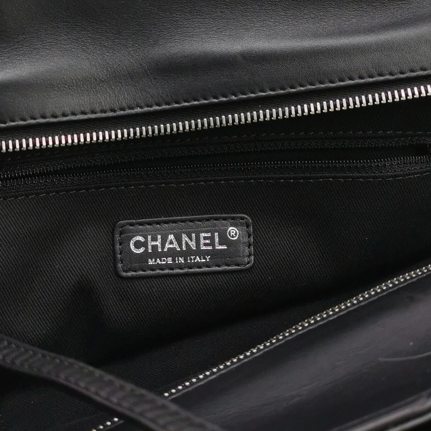 Chanel Chanel Women os Shoulder Bags Size ONE SIZE - 8 Thumbnail