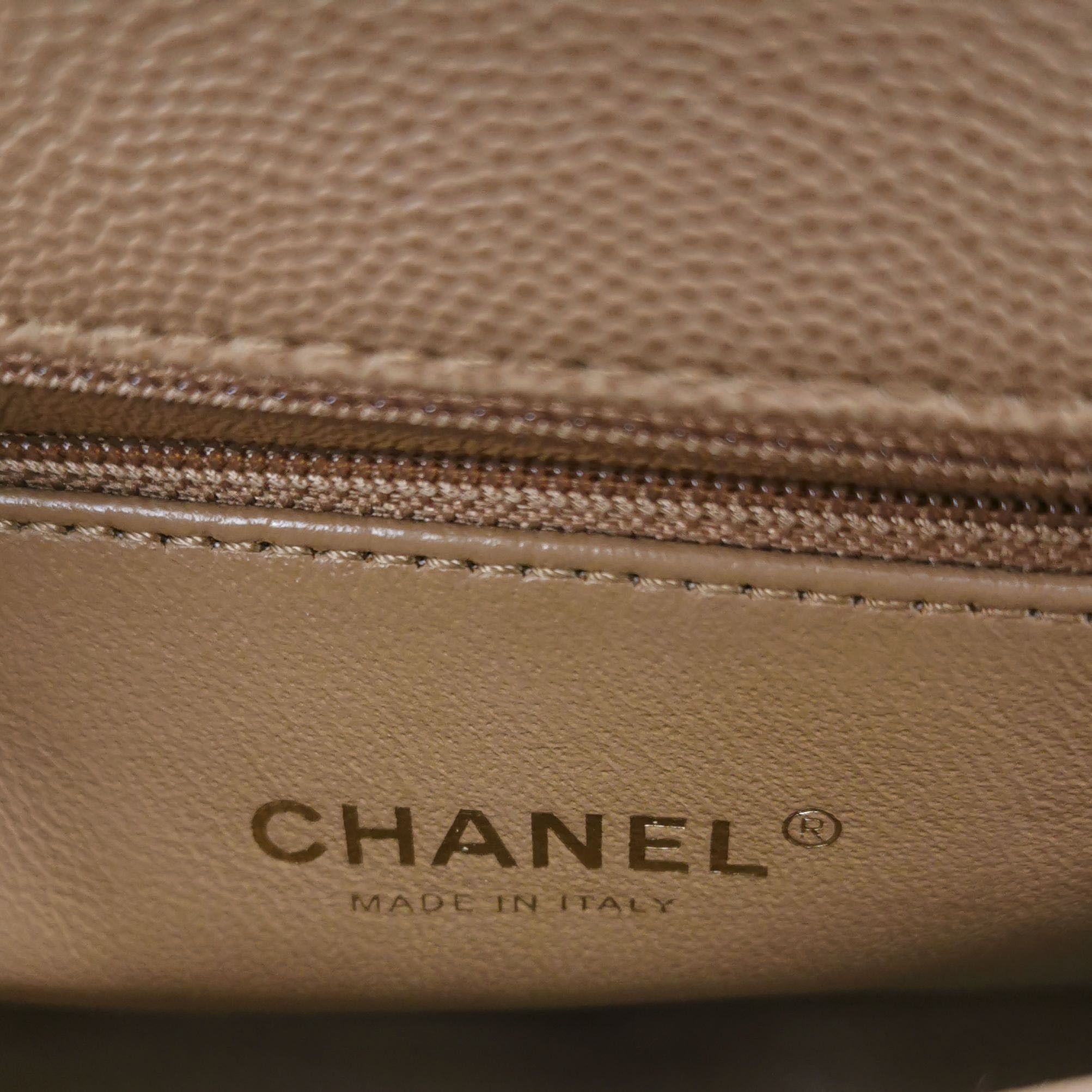 Chanel Chanel Women os Shoulder Bags Size ONE SIZE - 8 Thumbnail