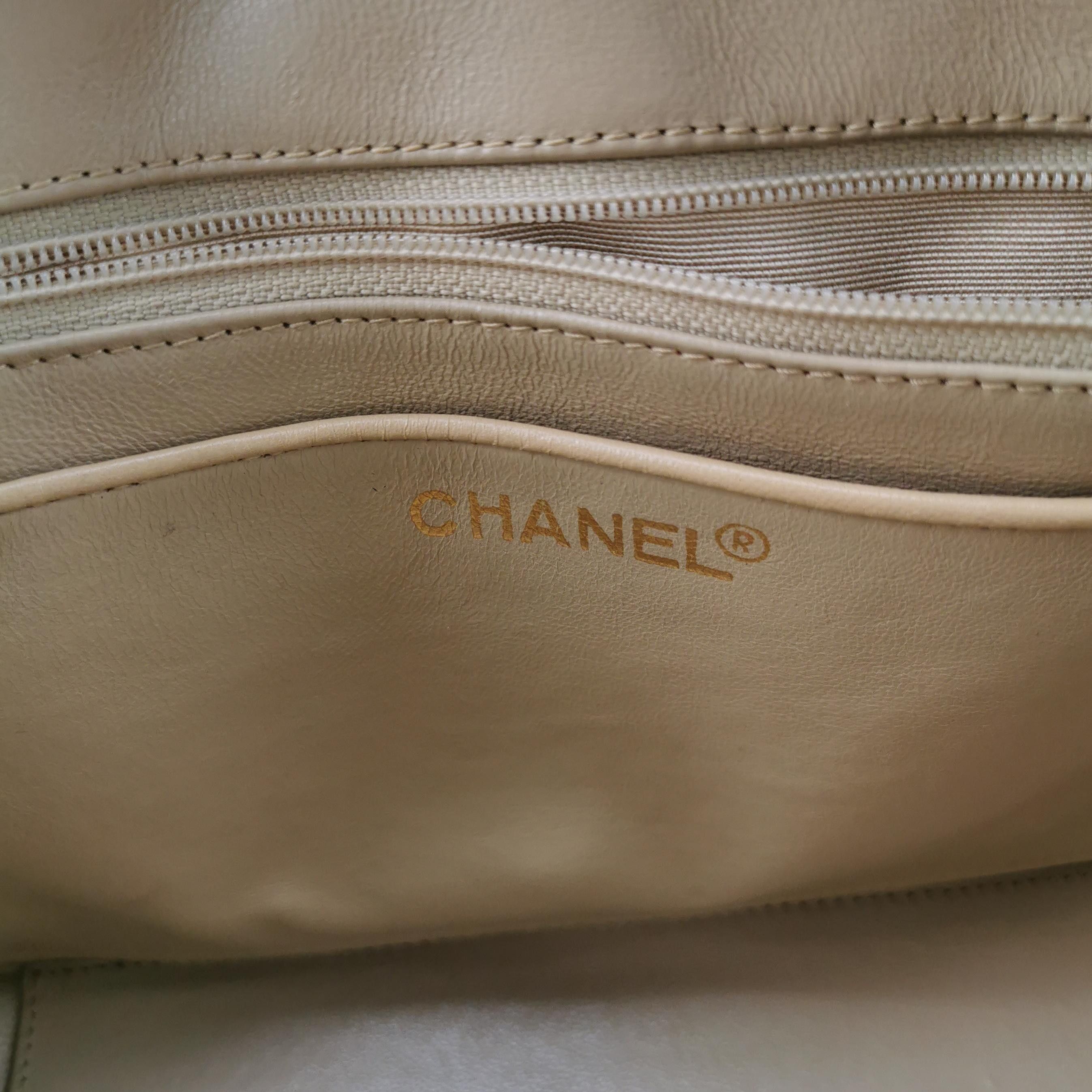 Chanel Chanel Women os Shoulder Bags Size ONE SIZE - 8 Thumbnail